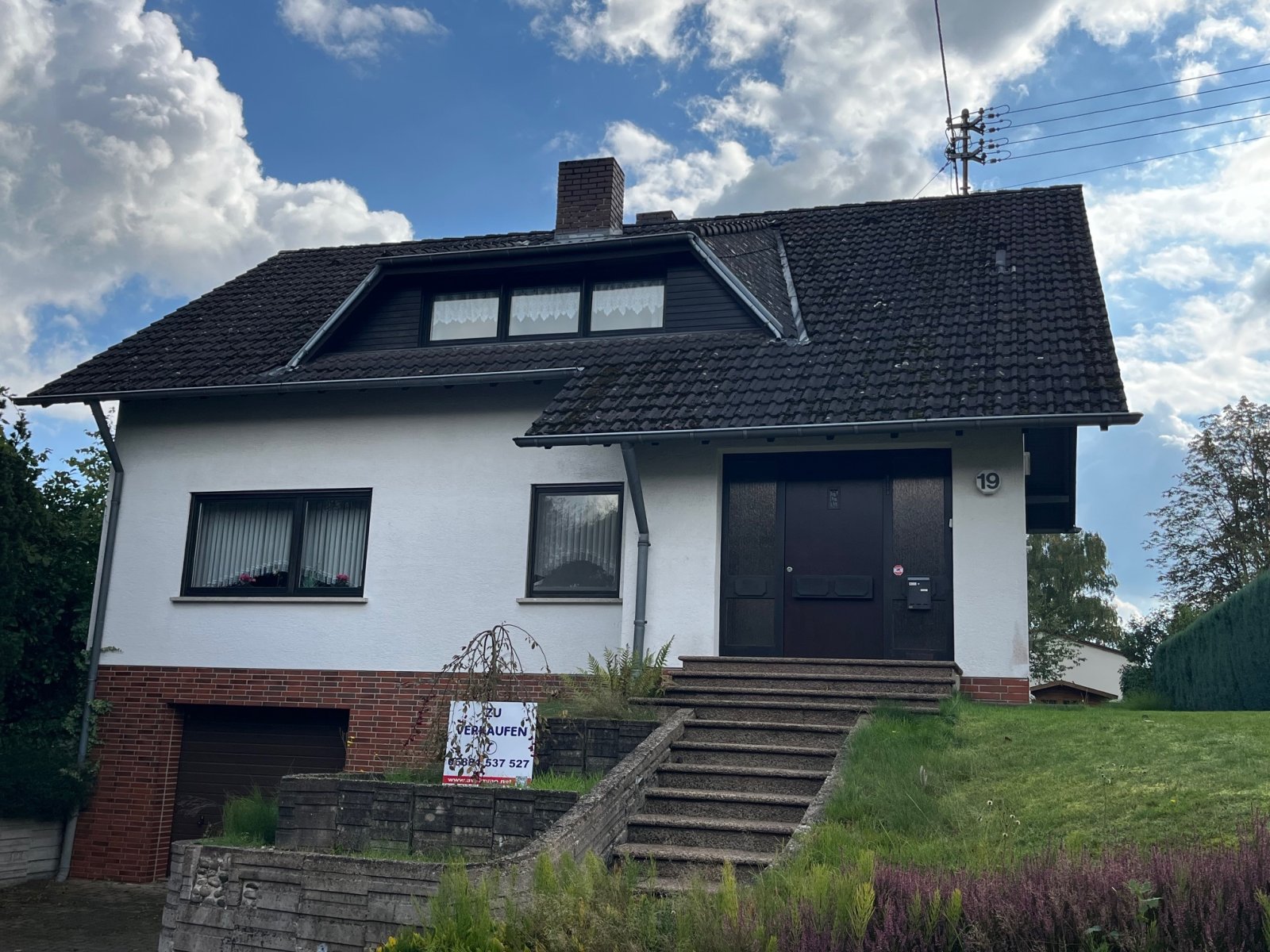 HÜTTERSDORF : Familienfreundlicher GRUNDRISS mit schönem GRUNDSTÜCK in RUHIGER Lage !