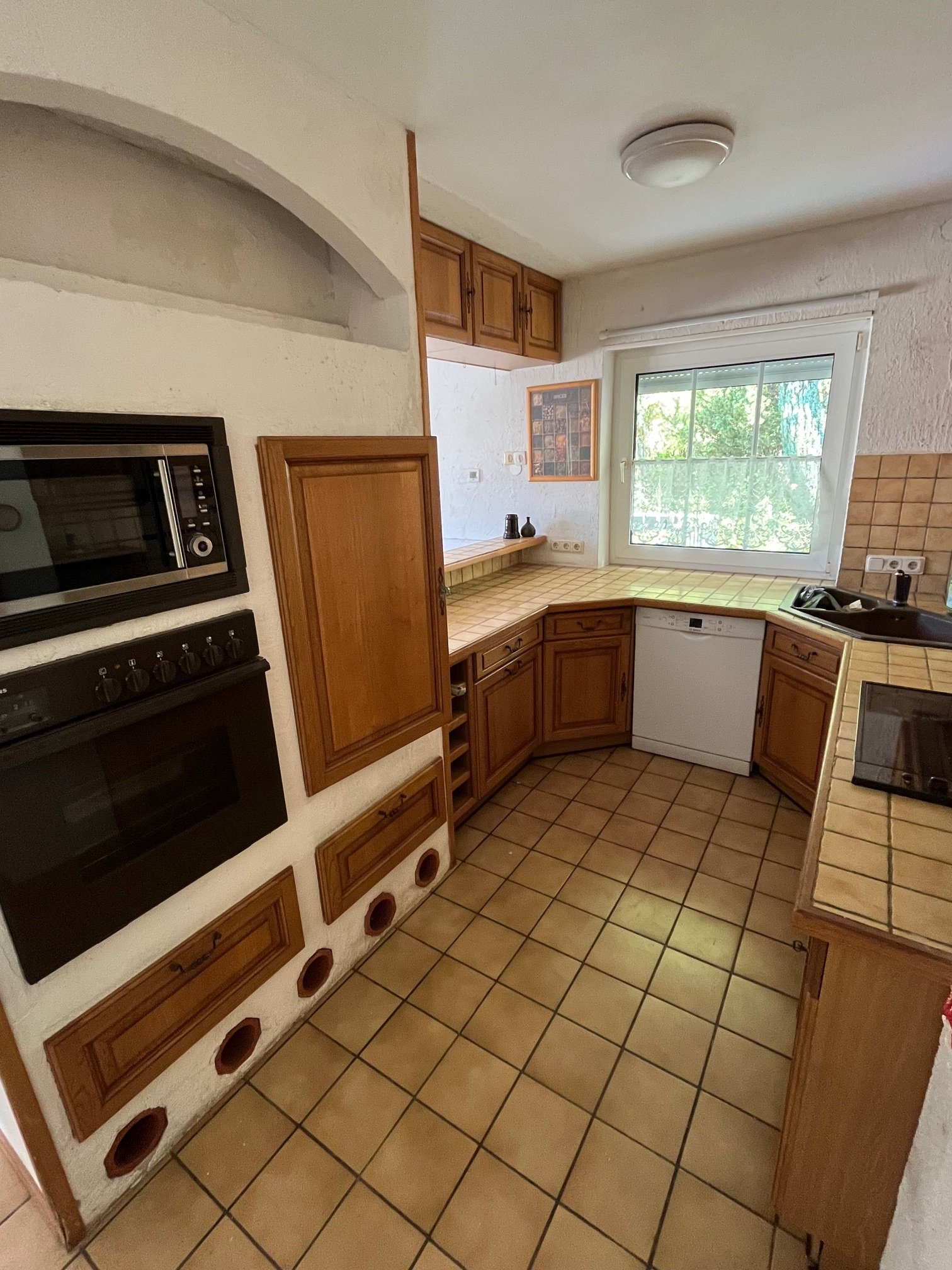 DIRMINGEN: Großzügiger Bungalow mit ELW und Photovoltaikanlage in idyllischer Höhenlage!