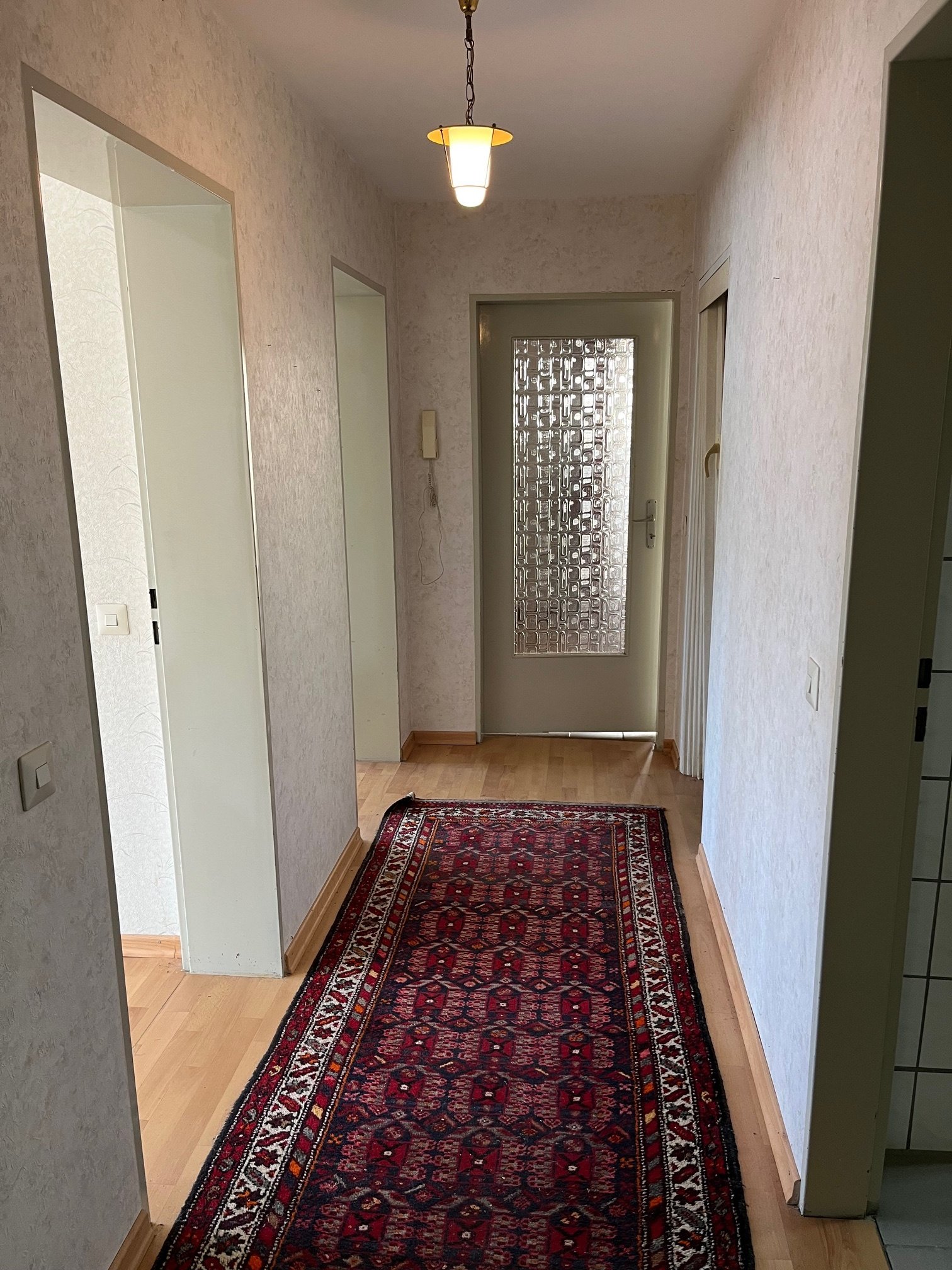 DIRMINGEN: Großzügiger Bungalow mit ELW und Photovoltaikanlage in idyllischer Höhenlage!