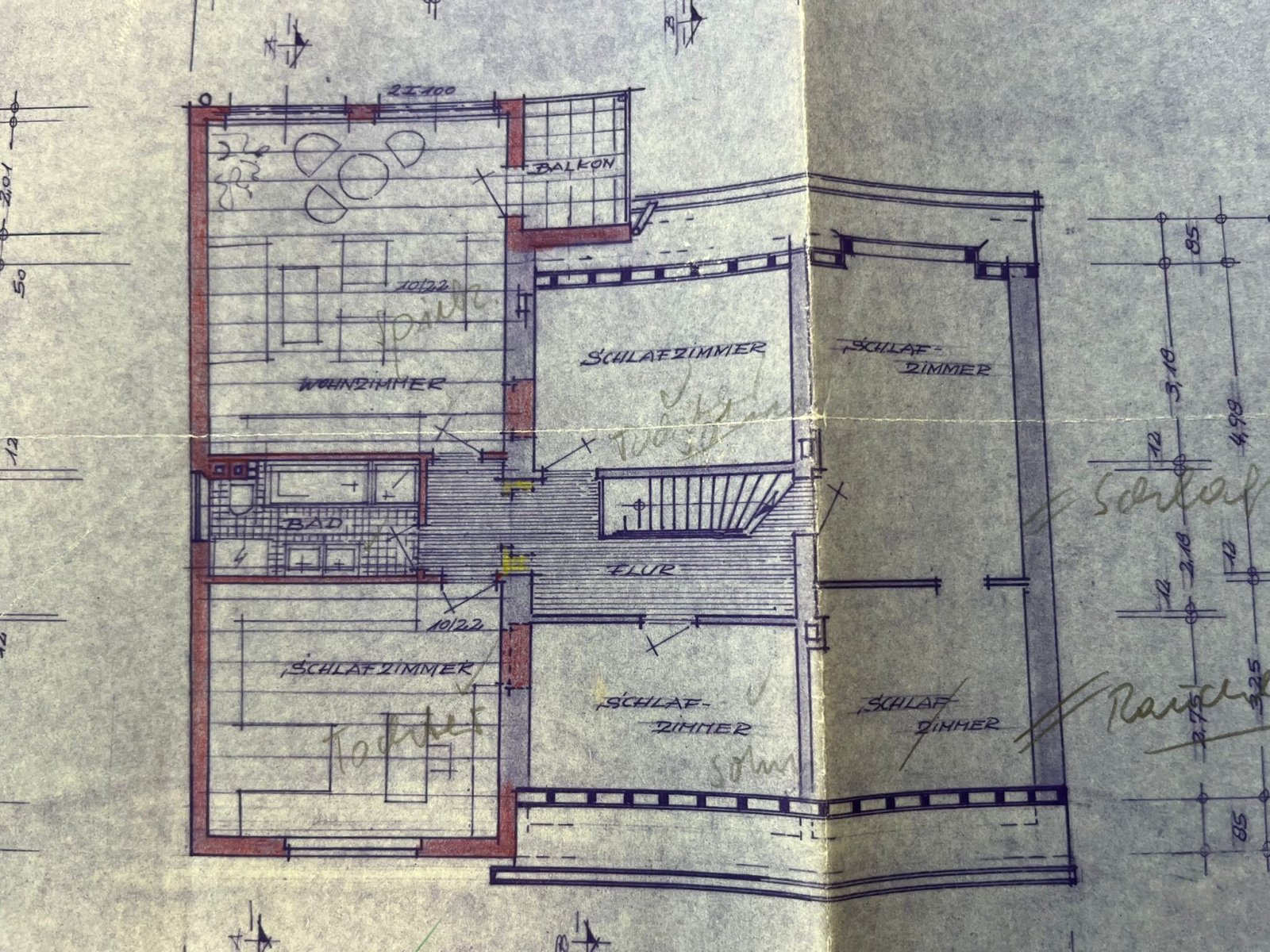 HÜTTERSDORF : GROSSES Haus (ca. 200 m² WF ) mit BACHLAUF für HANDWERKER in ruhiger LAGE !