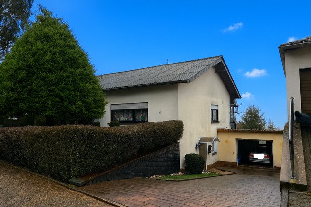 Nonnweiler: Wohnen mit Charme: 3-Zimmer-Wohnung mit Einzelöfen in Nonnweiler Nonnweiler: Wohnen mit Charme: 3-Zimmer-Wohnung mit Einzelöfen in Nonnweiler