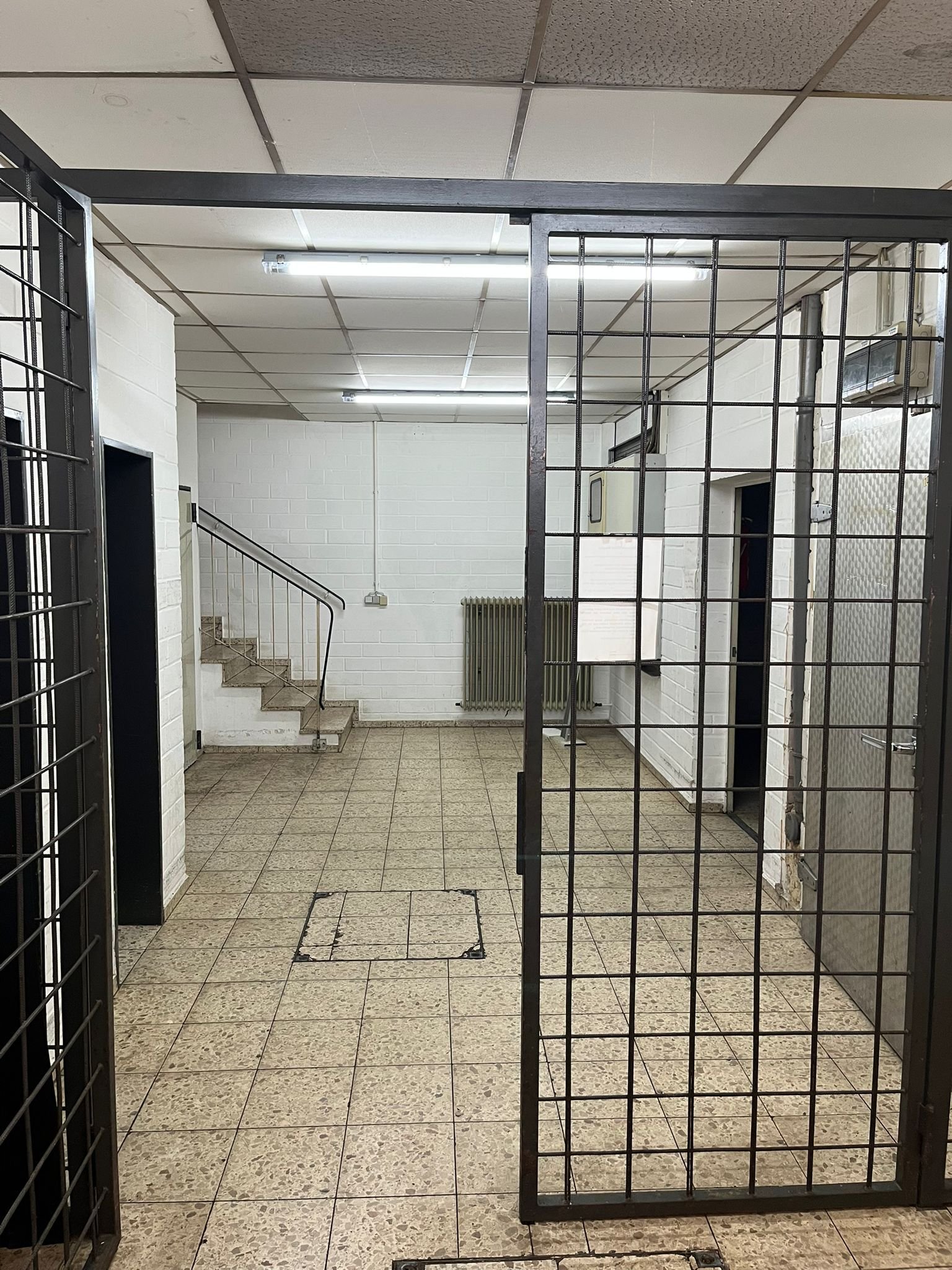 THALEXWEILER : GEWERBEOBJEKT ( ehem. Supermarkt ) an der B269 in Autobahnnähe !