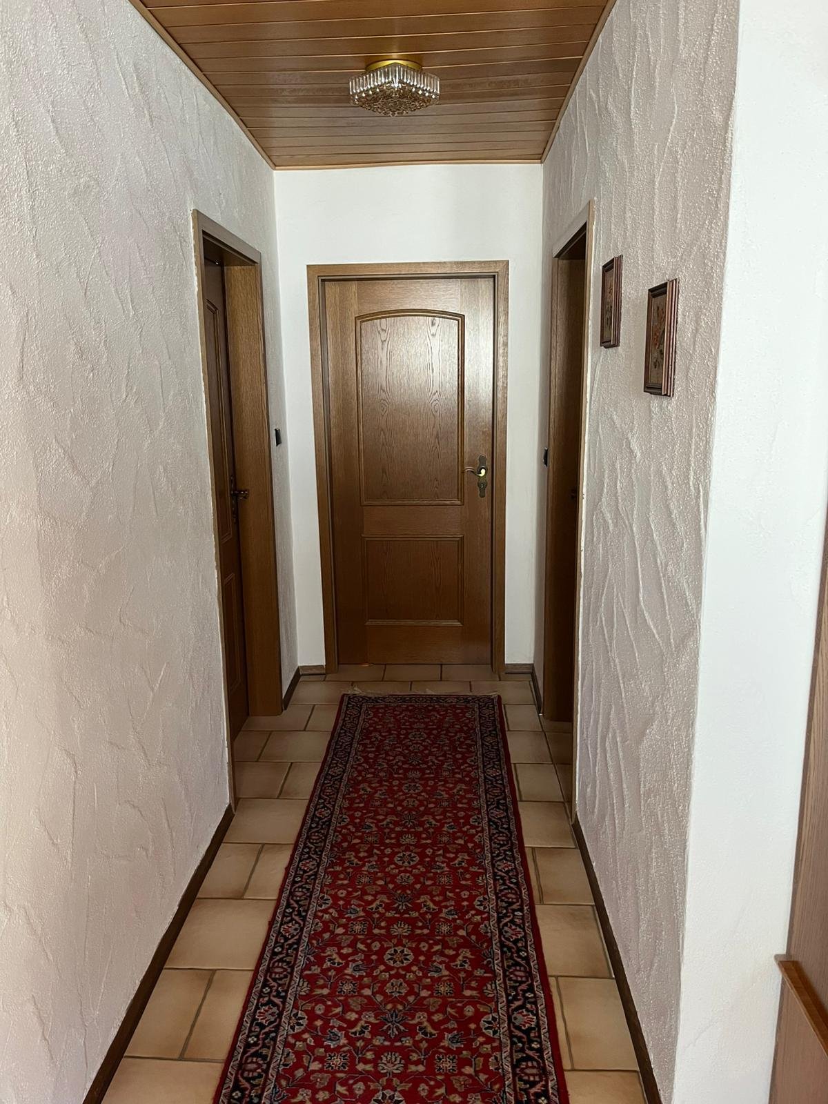 STEINBACH :  Großes 1 - 2 Familienhaus in ruhiger RANDLAGE wartet auf neue BEWOHNER ! !