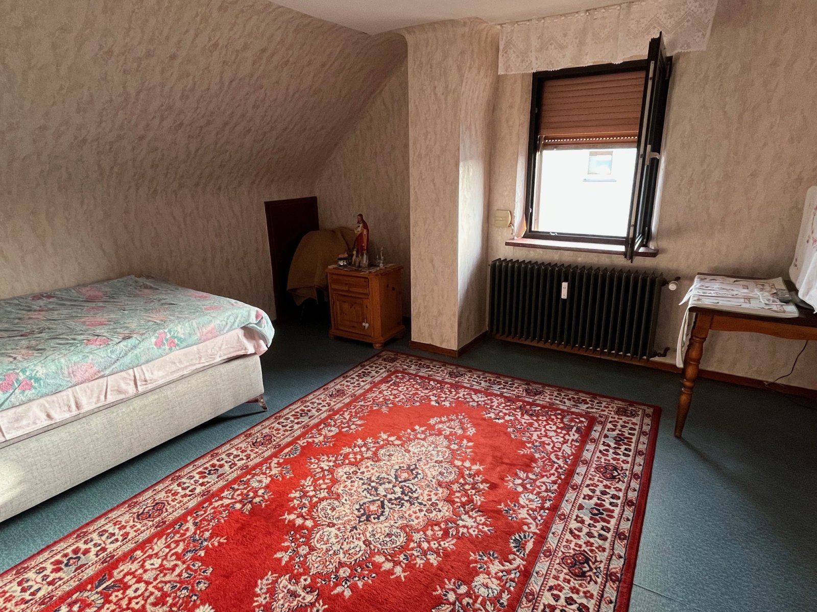 SCHMELZ : Großzügiges OBJEKT mit POTENTIAL und PV - ANLAGE in Zentrumsnähe !