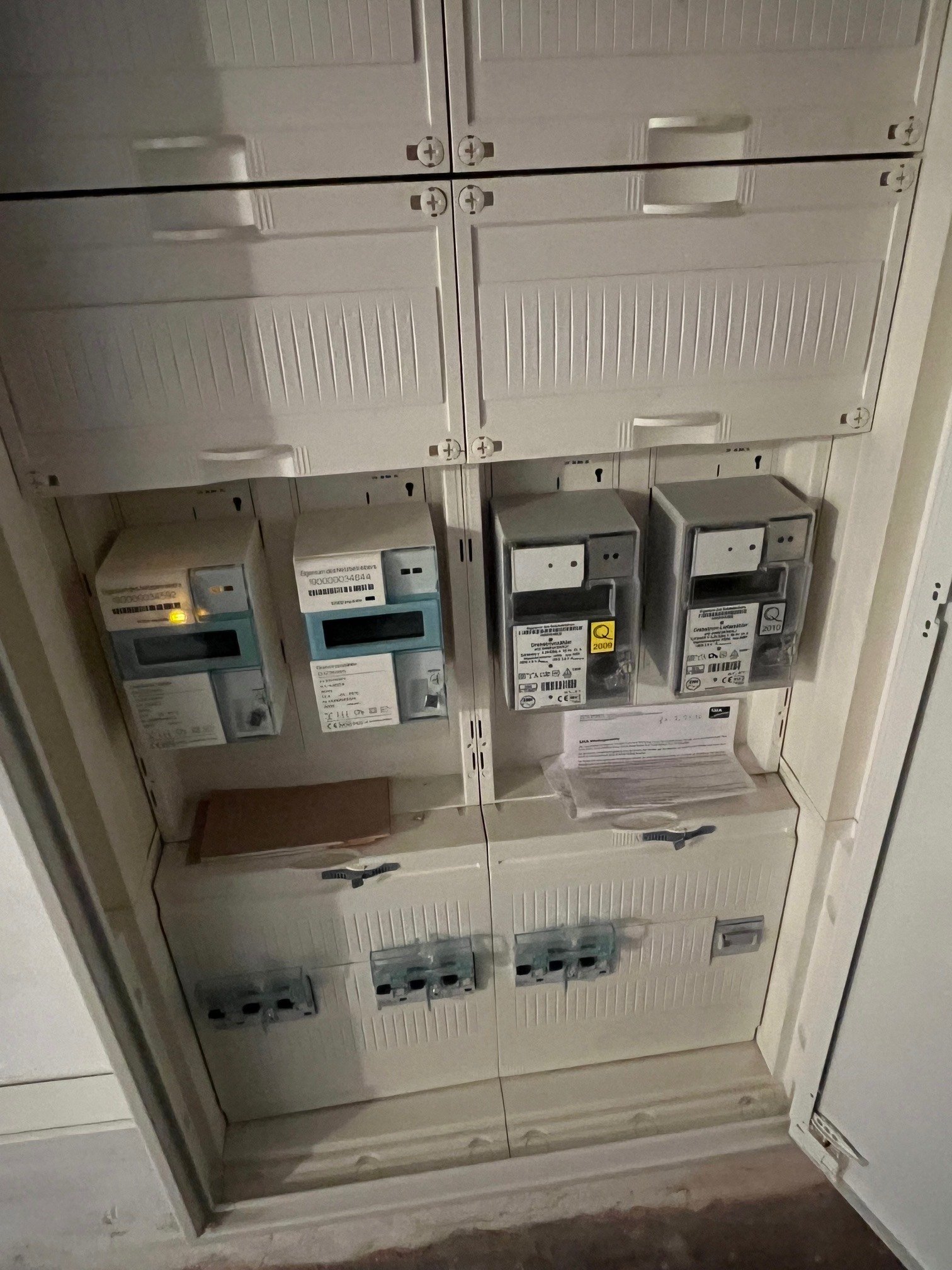 SCHMELZ : Großzügiges OBJEKT mit POTENTIAL und PV - ANLAGE in Zentrumsnähe !