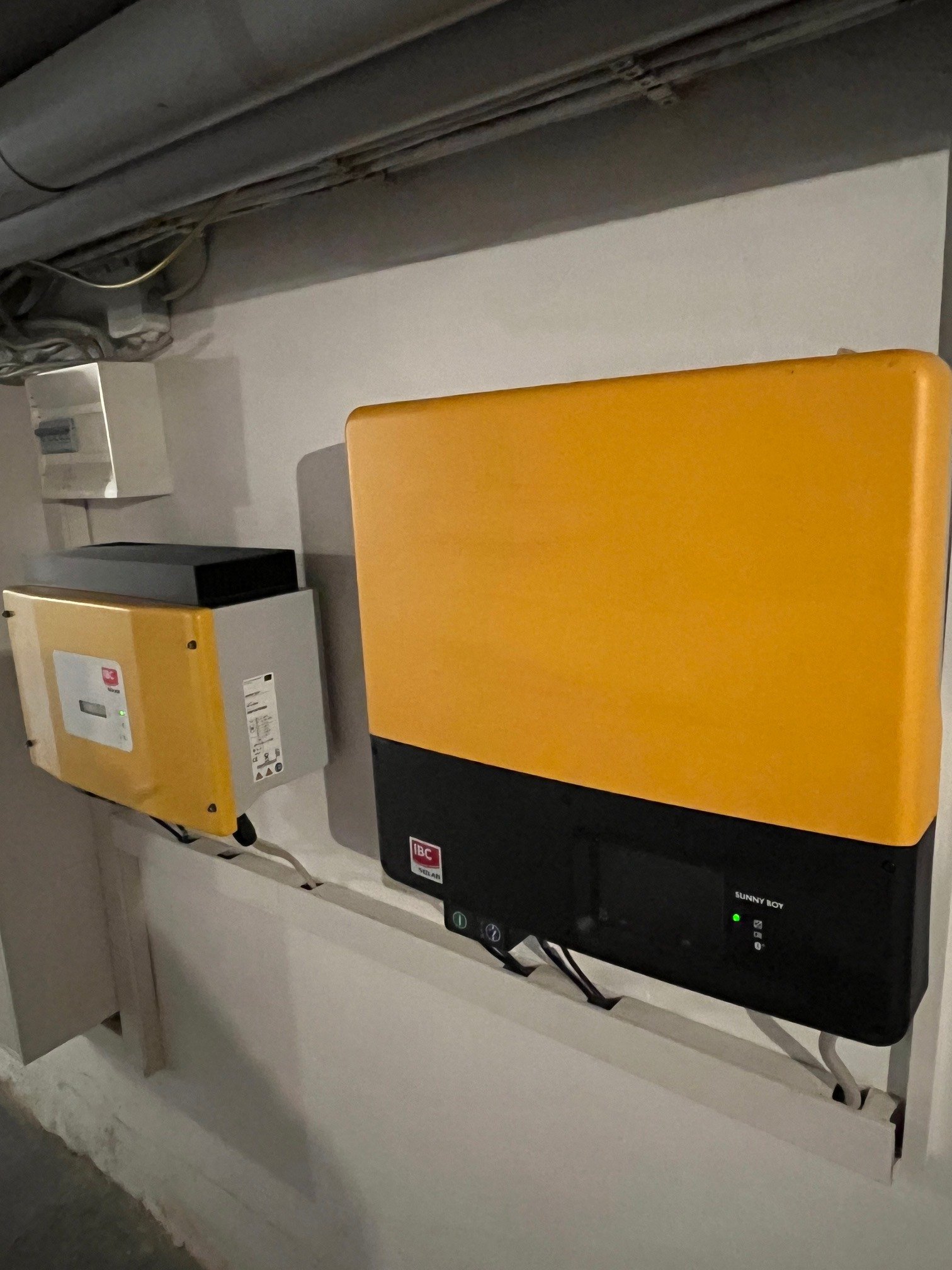 SCHMELZ : Großzügiges OBJEKT mit POTENTIAL und PV - ANLAGE in Zentrumsnähe !