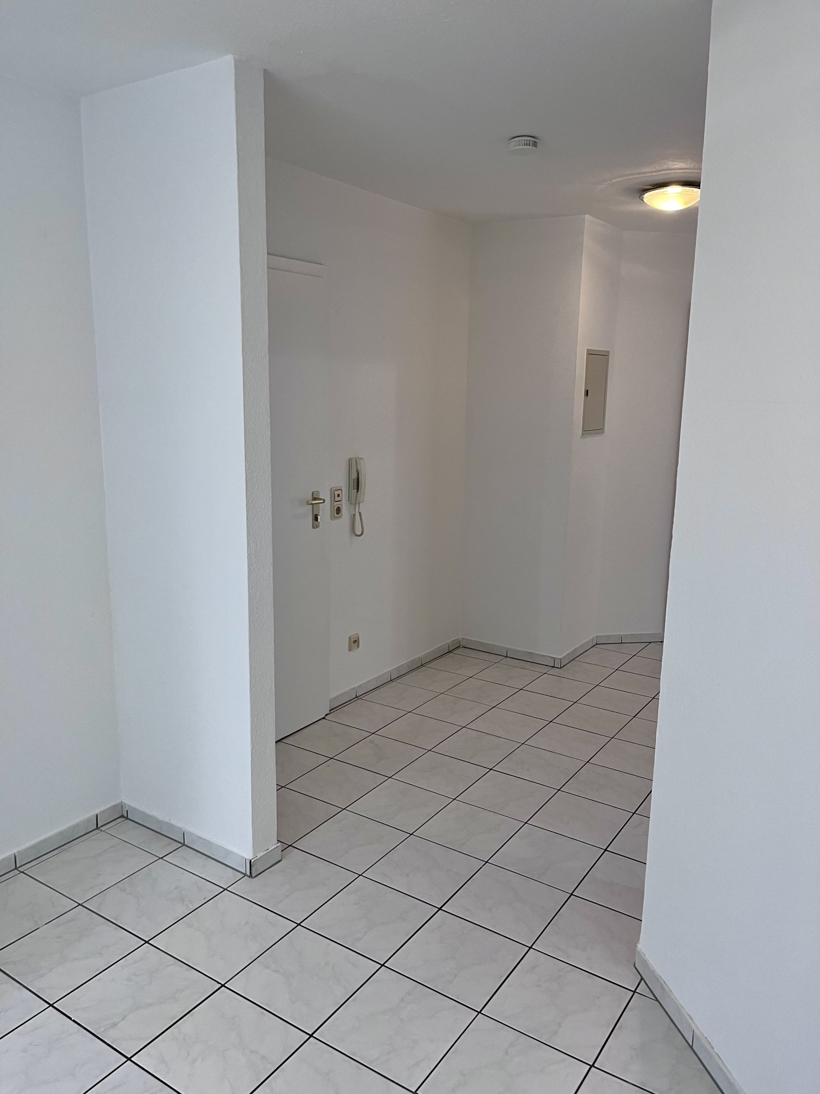 SCHEIDT : Gepflegte 3 ZKB - Wohnung zum SELBSTBEZUG oder KAPITALANLAGE !