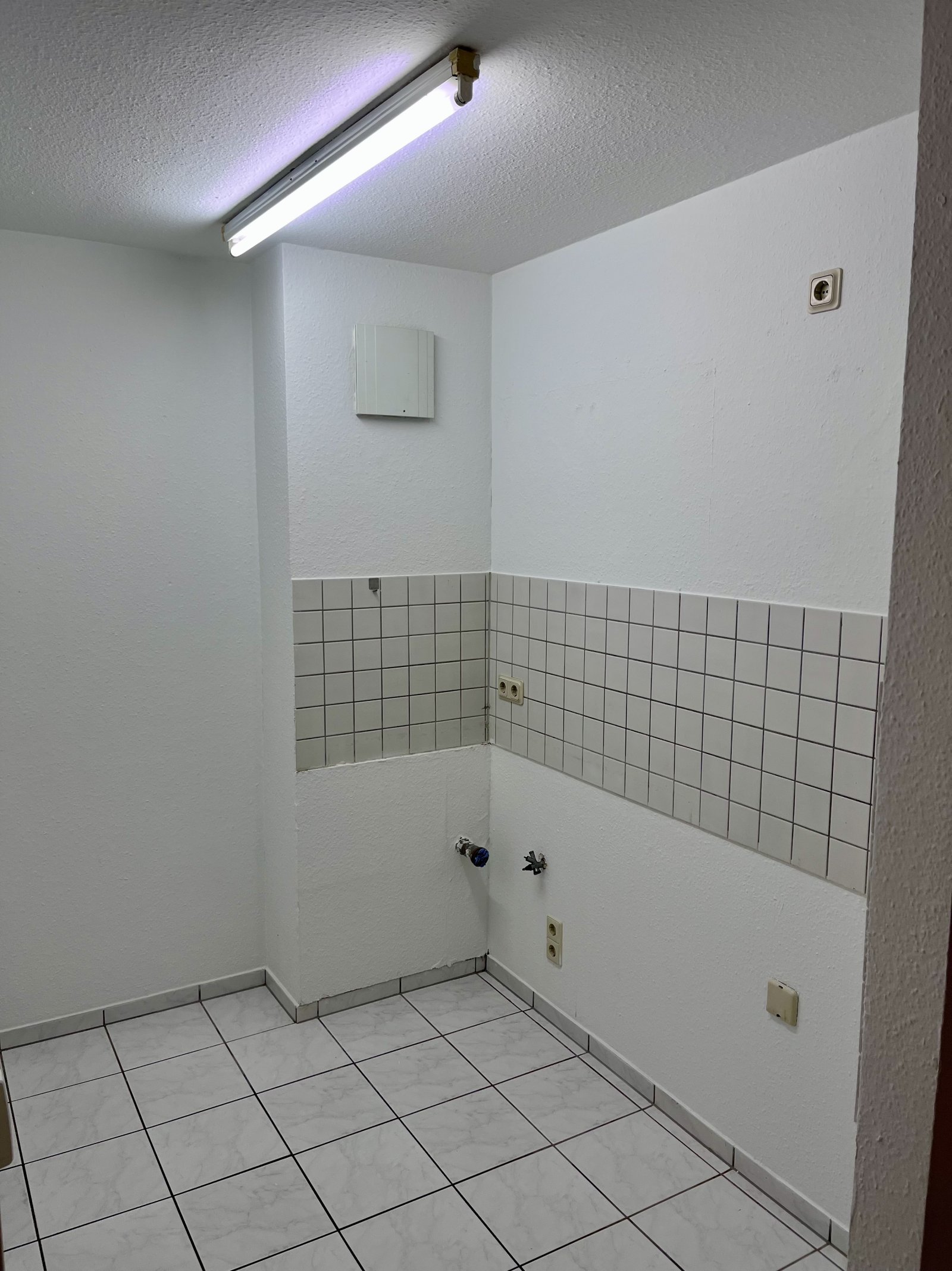 SCHEIDT : Gepflegte 3 ZKB - Wohnung zum SELBSTBEZUG oder KAPITALANLAGE !