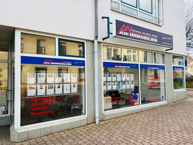 ASCHBACH : Solides HANDWERKERHAUS in WALDRANDNÄHE mit DOPPELGARAGE !