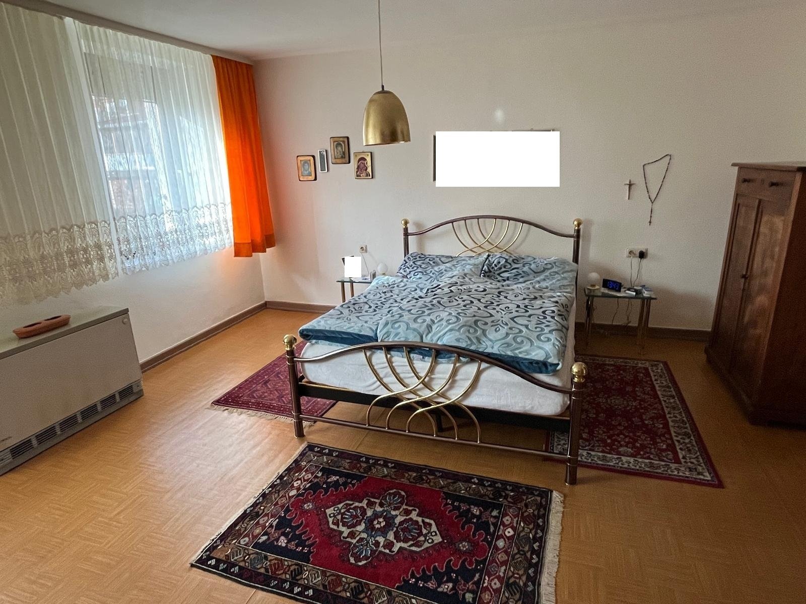 GRESAUBACH : Gepflegtes und solides HAUS mit AUSBAUKAPAZITÄT  !