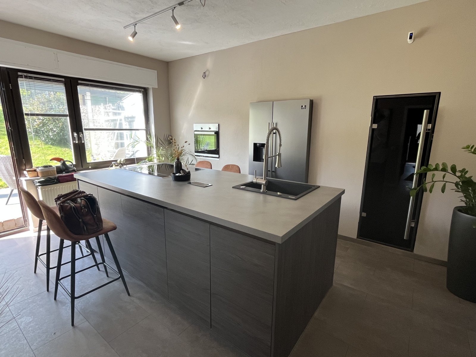 PIESBACH : WOHNFERTIG saniertes 2 - Familienhaus mit tollem Garten in Waldrandnähe !
