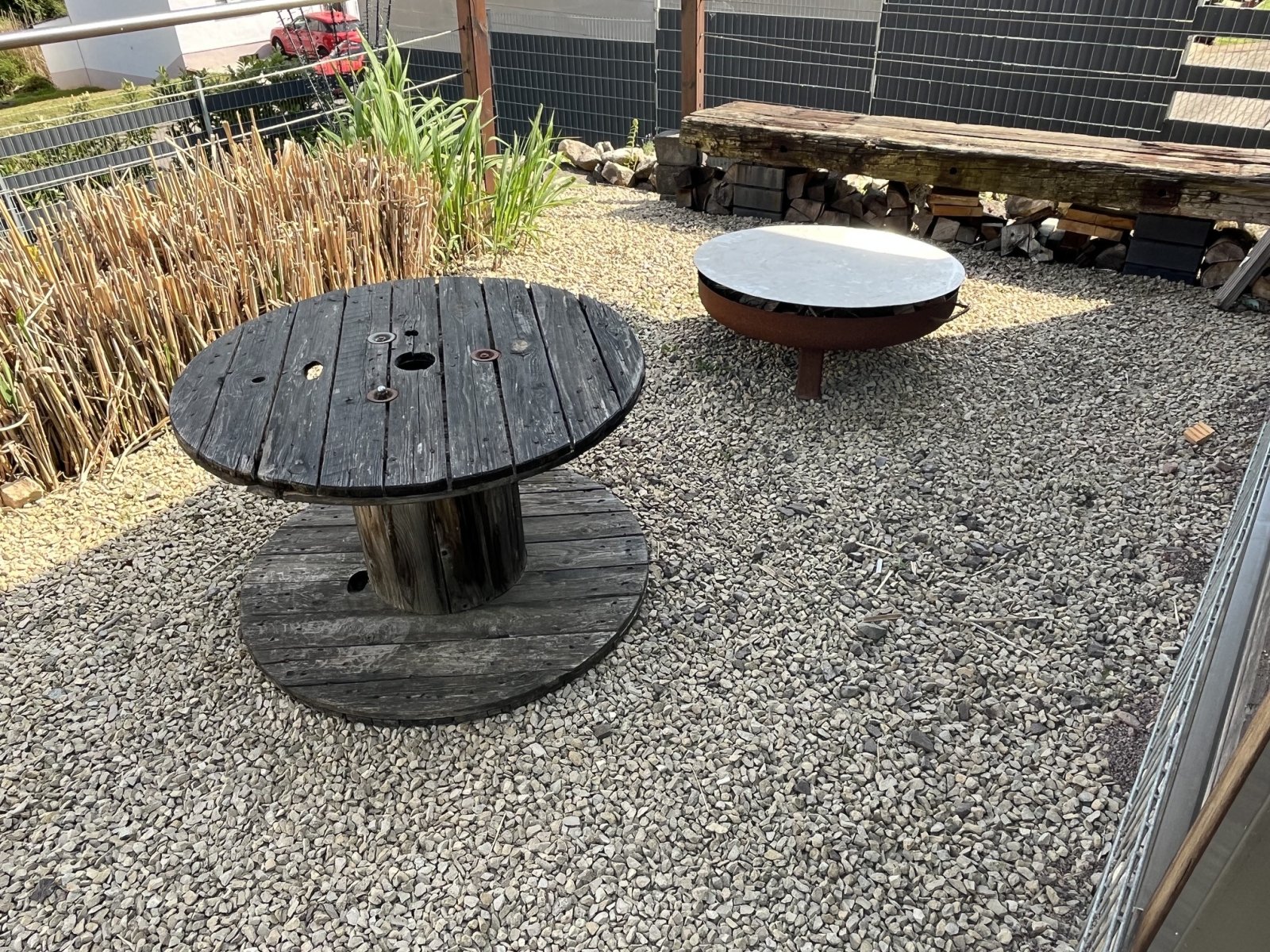 PIESBACH : WOHNFERTIG saniertes 2 - Familienhaus mit tollem Garten in Waldrandnähe !