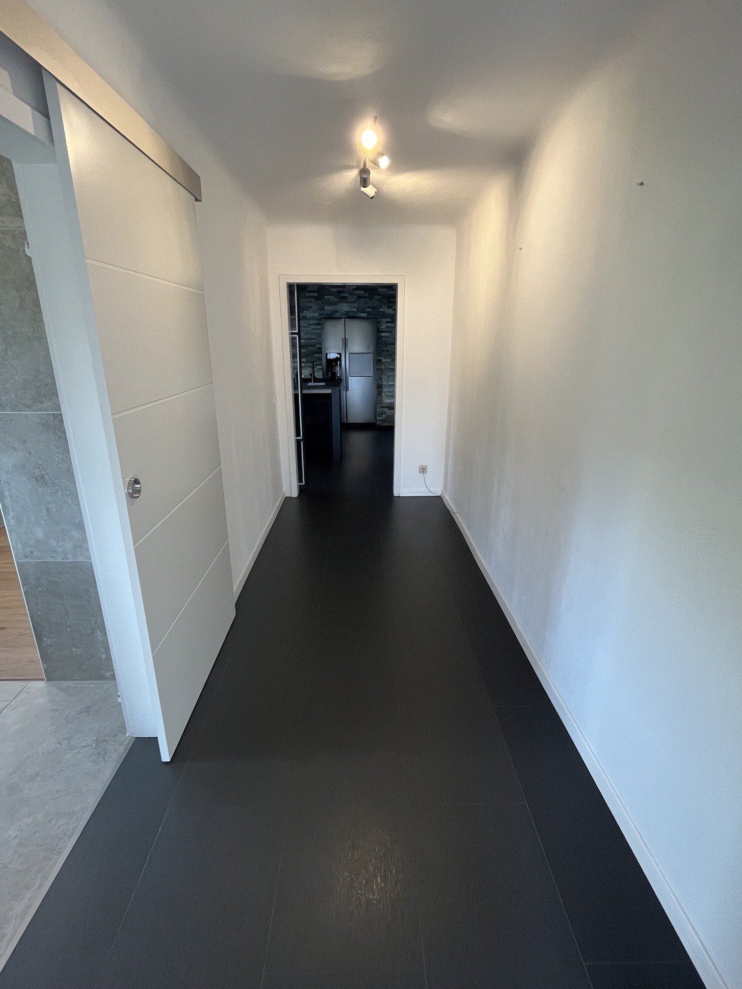 PIESBACH : WOHNFERTIG saniertes 2 - Familienhaus mit tollem Garten in Waldrandnähe !