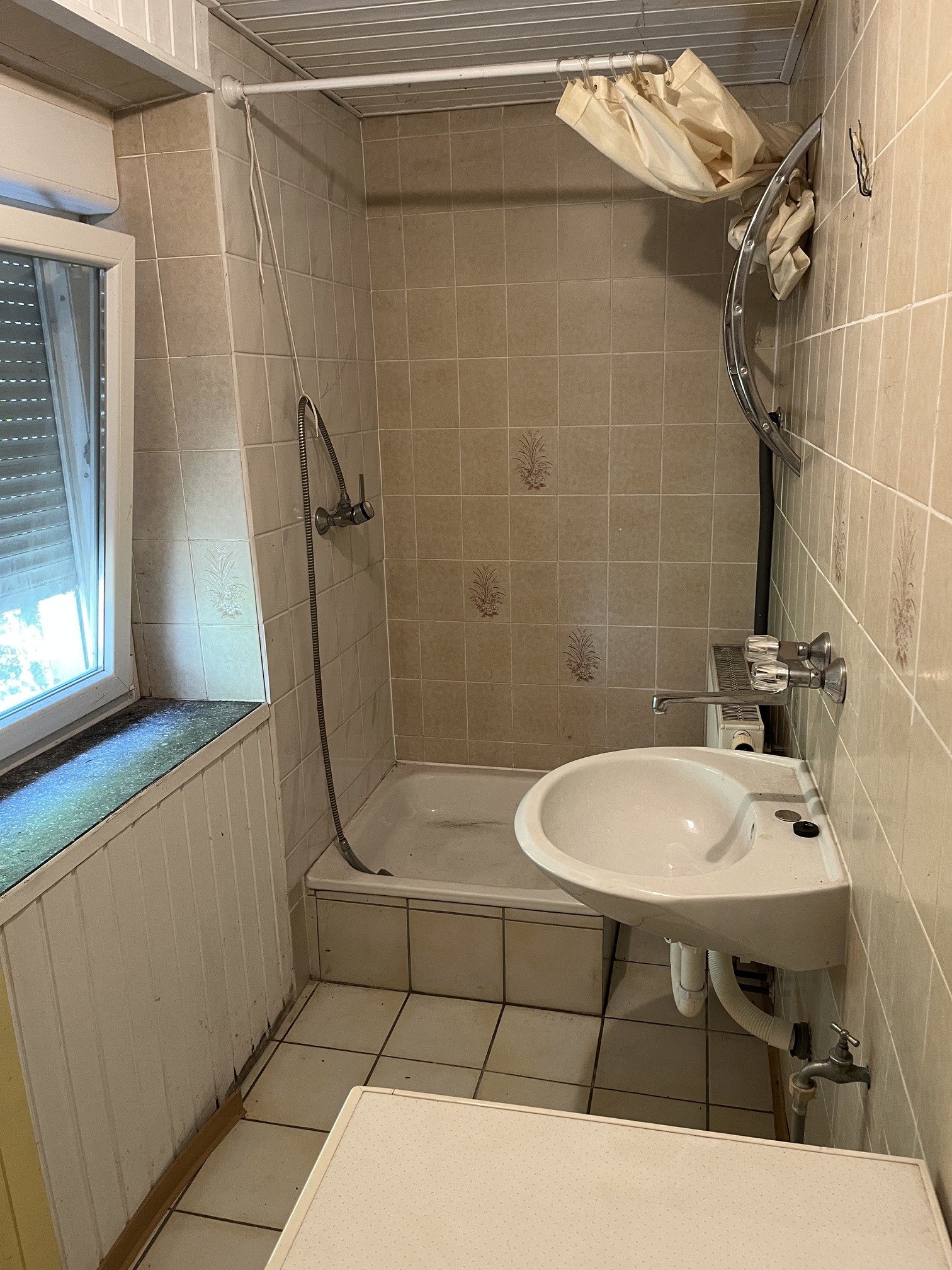 SCHEUERN : Haus mit EINLIEGERWOHNUNG für HANDWERKER in HÖHENLAGE mit WEITBLICK !