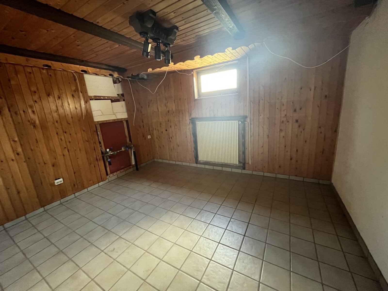 HÜTTERSDORF : Solides Haus mit FAMILIENFREUNDLICHEM Grundriss in RUHIGER Lage !    