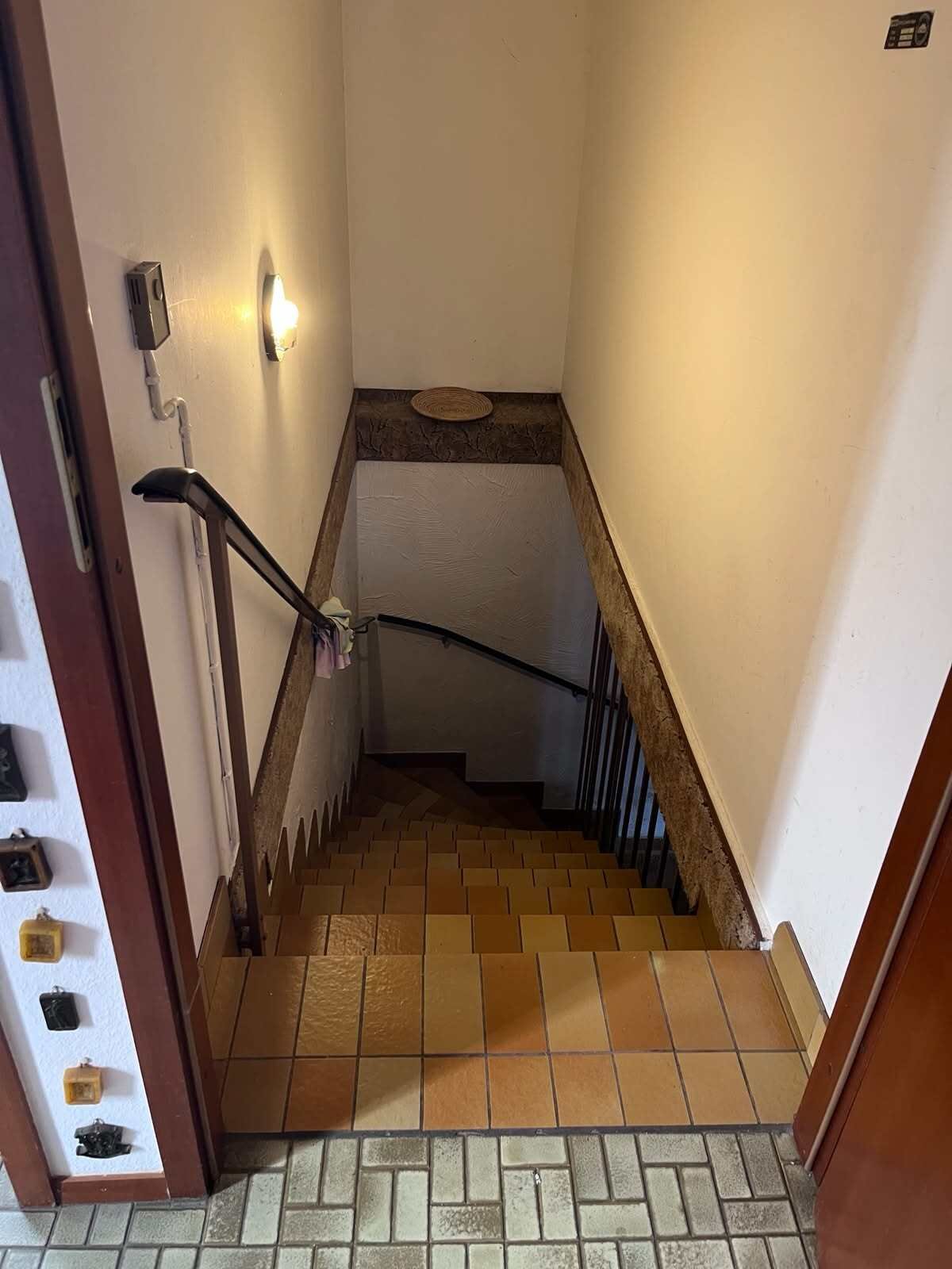 SPIESEN - ELVERSBERG : Kleiner BUNGALOW mit VOLLKELLER und separater GARAGE !