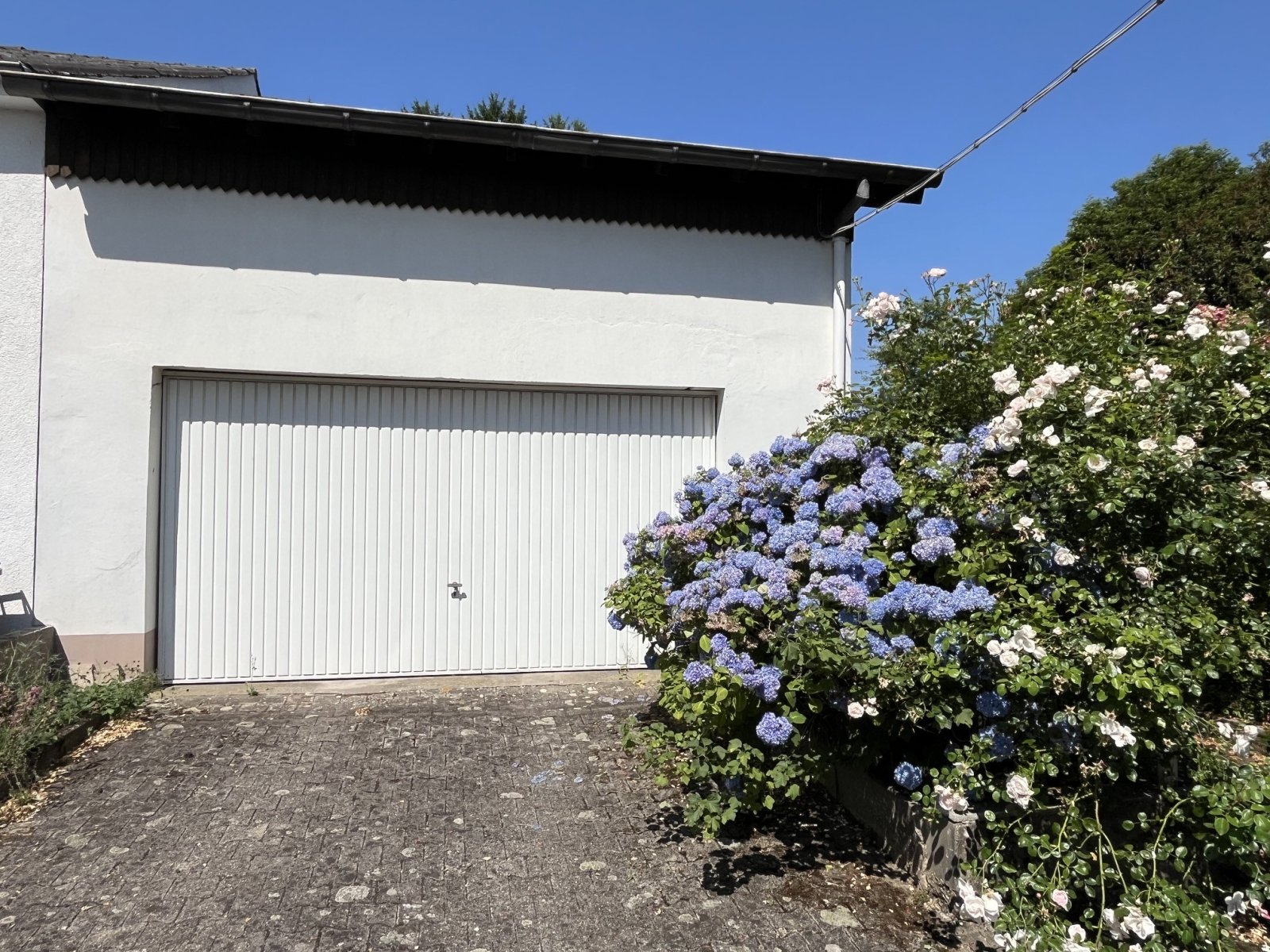 LEBACH : RUHIG und CITYNAH mit schönem GARTEN und geräumiger GARAGE !