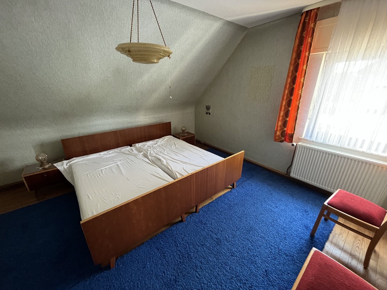 LEBACH : RUHIG und CITYNAH mit schönem GARTEN und geräumiger GARAGE !