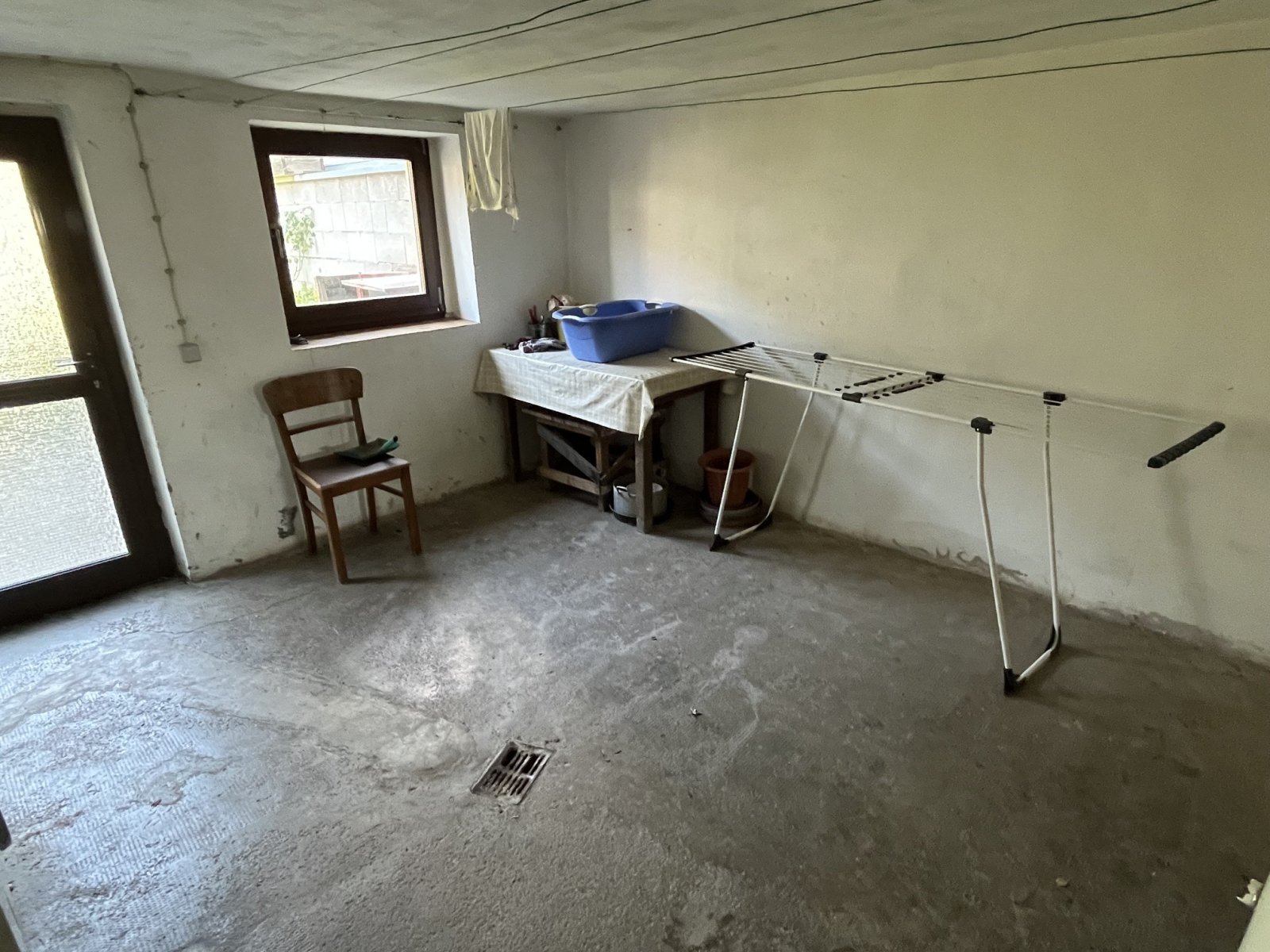 LEBACH : RUHIG und CITYNAH mit schönem GARTEN und geräumiger GARAGE !