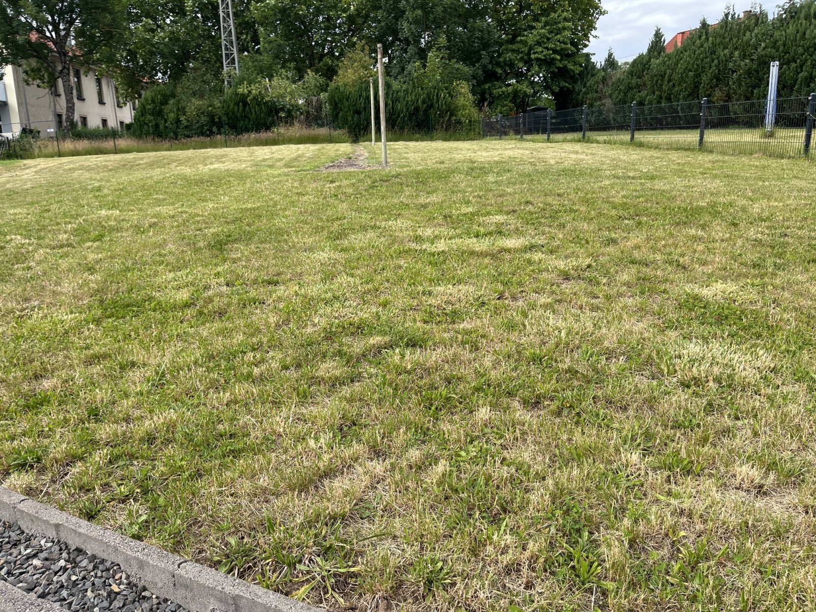 SCHMELZ : WOHNFERTIG renoviert mit KÜCHE und schönem GRUNDSTÜCK !