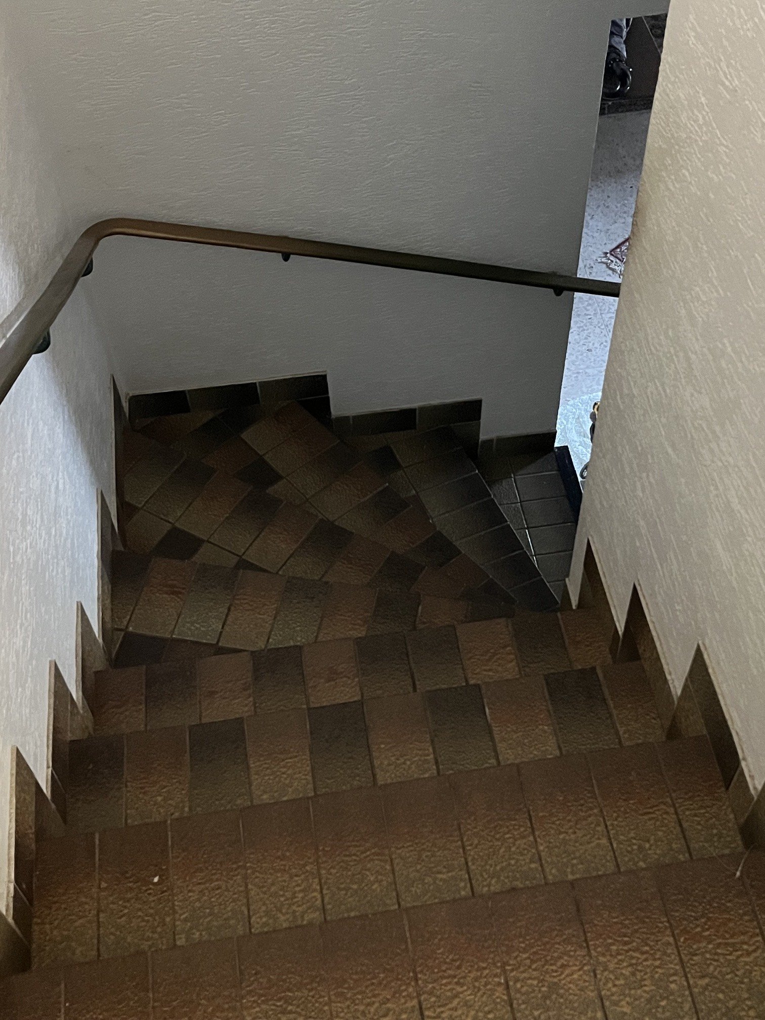 HAUSTADT : Solider BUNGALOW mit POTENTIAL in TRAUMLAGE direkt am WALDRAND !