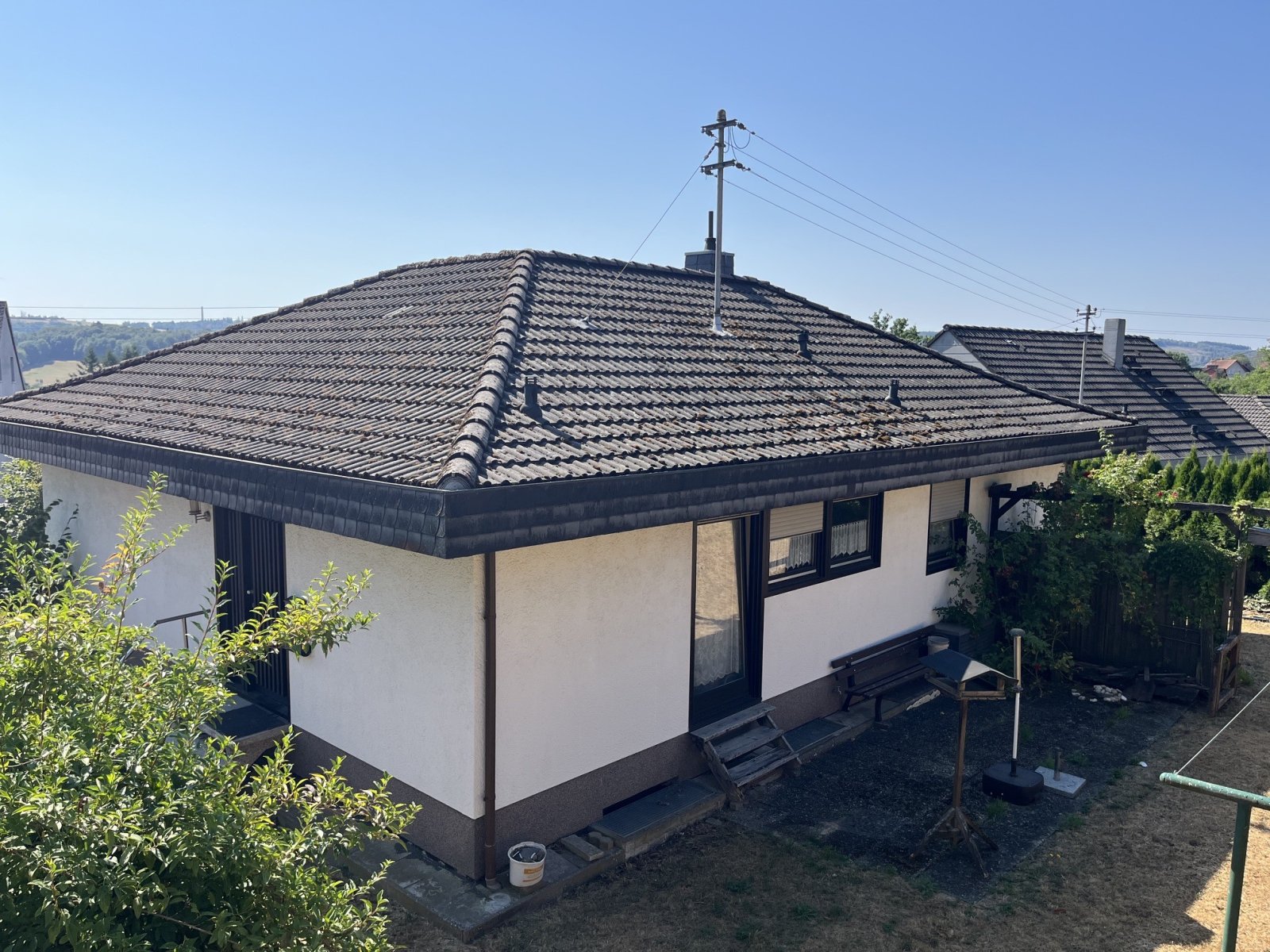 OTZENHAUSEN : BUNGALOW mit Vollkeller und POTENTIAL in ruhiger Wohnlage !