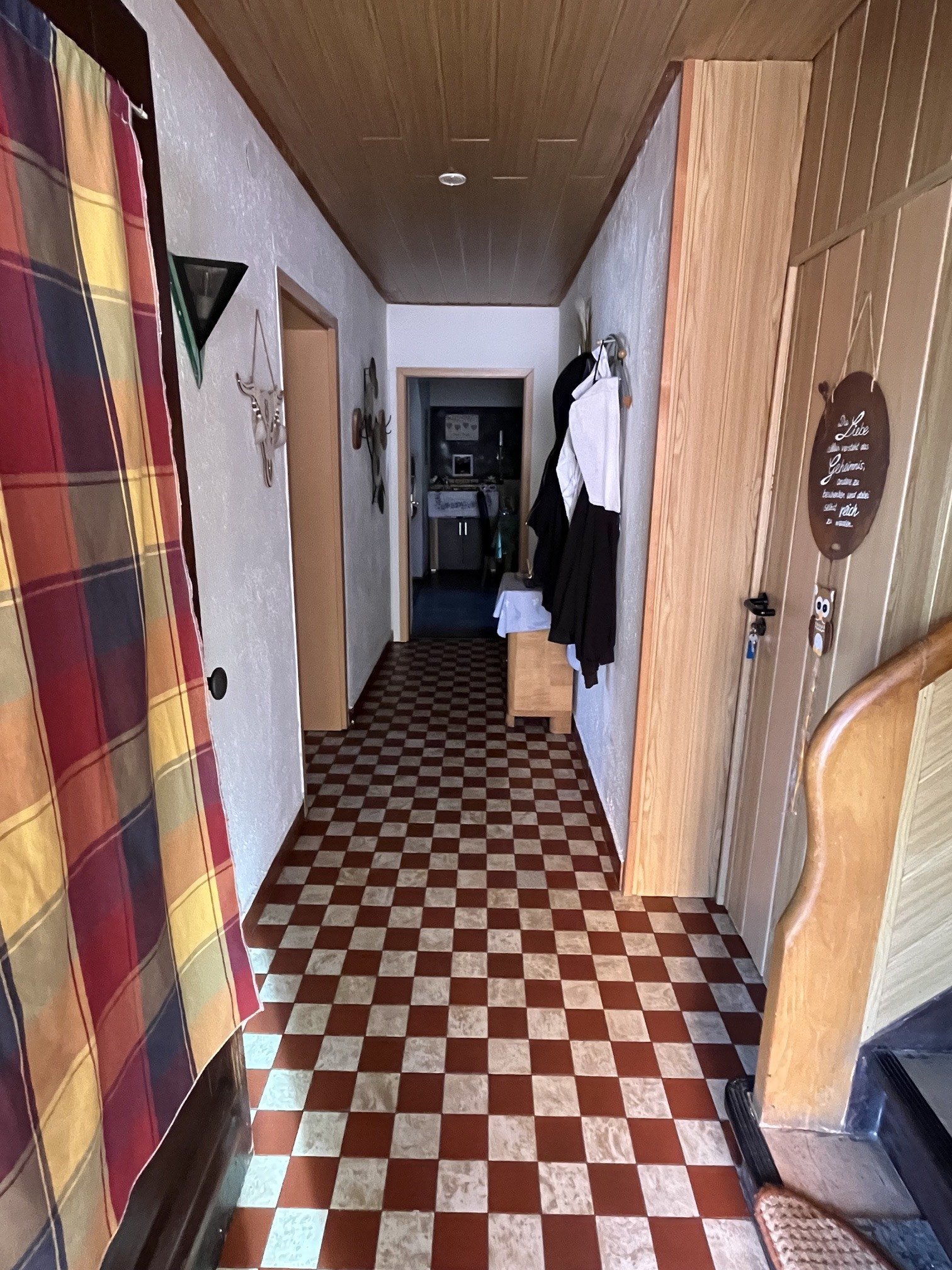 DÖRSDORF : Charmantes Haus für = HANDWERKER = mit schönem Garten !