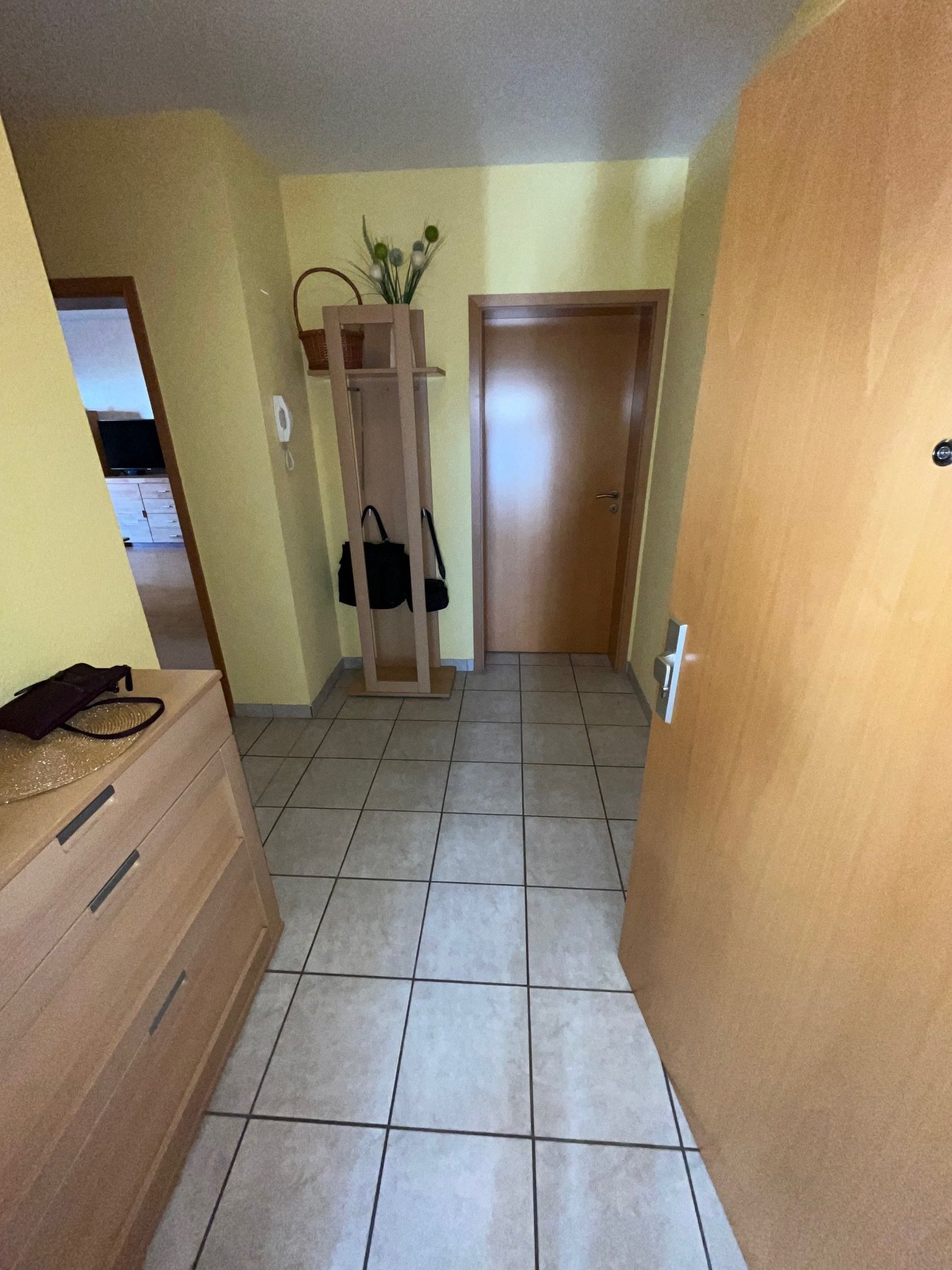 LEBACH : 2 ZKB - Wohnung mit Balkon und Stellplatz in Citynähe !