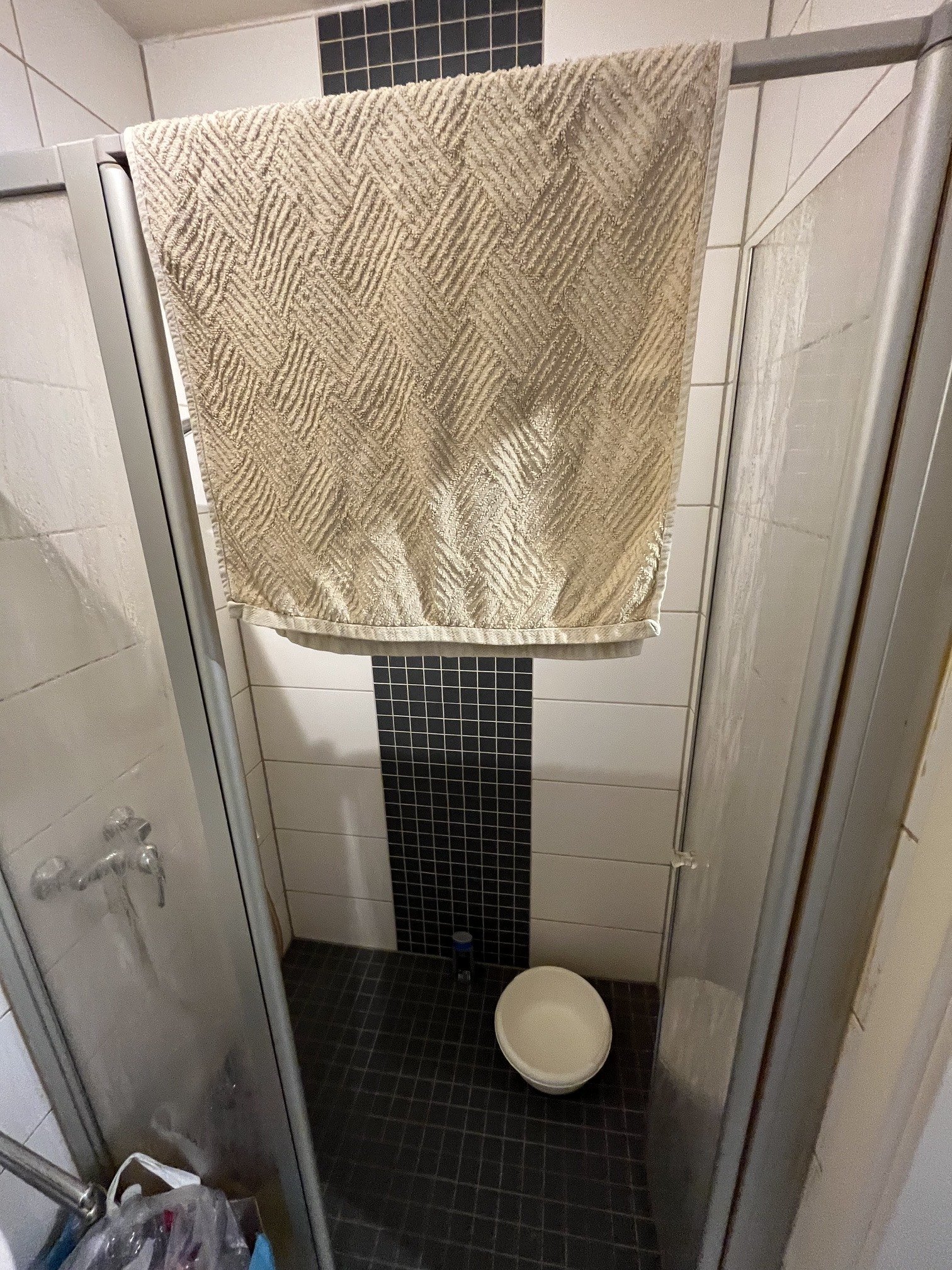 STEINBACH : 1 ZKB - WOHNUNG (vermietet ) mit Terrasse ideal für Kapitalanleger !