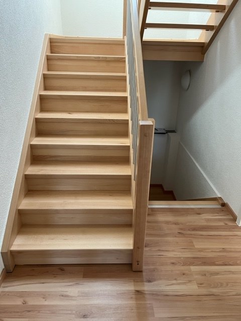 Treppenhaus zum DG Treppenhaus zum DG