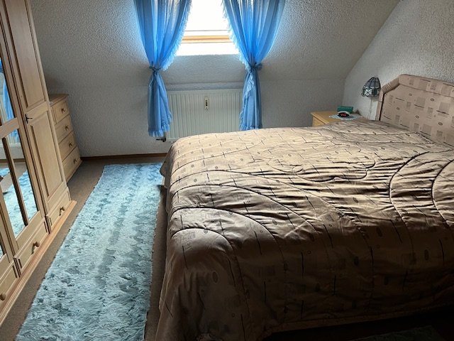 Schlafzimmer DG