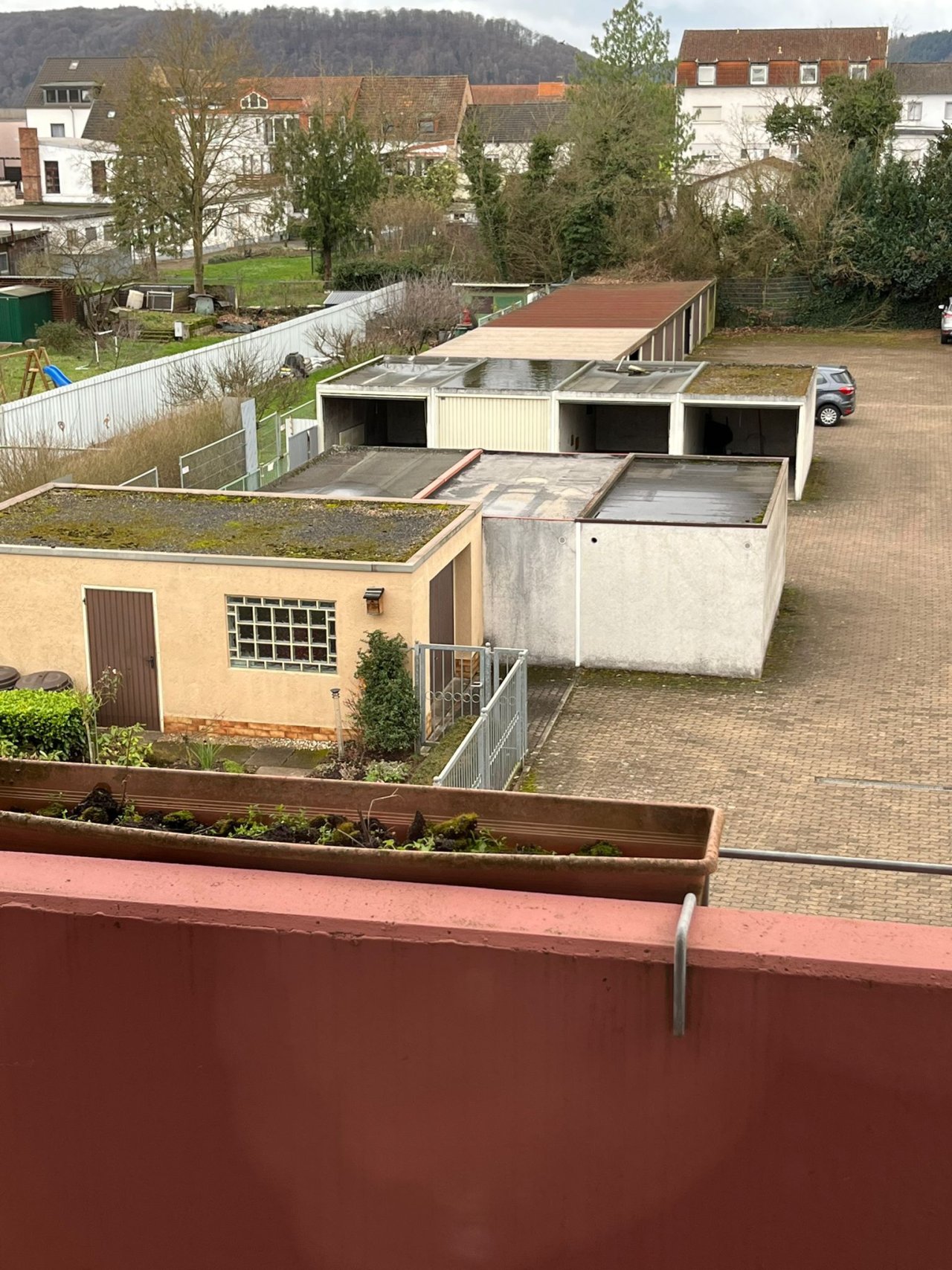Innenhof mit Garagen Innenhof mit Garagen