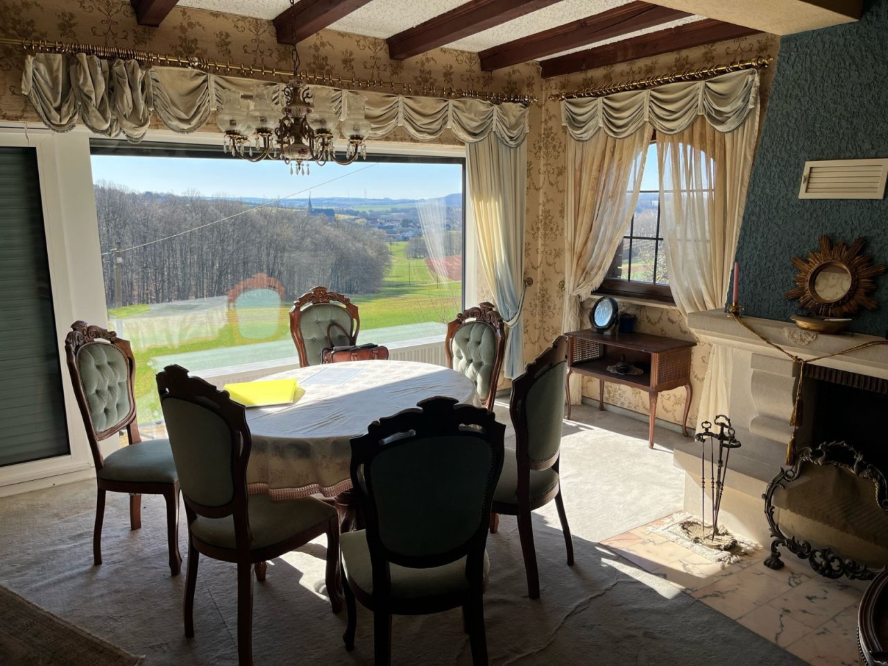 Essbereich mit Weitblick Essbereich mit Weitblick