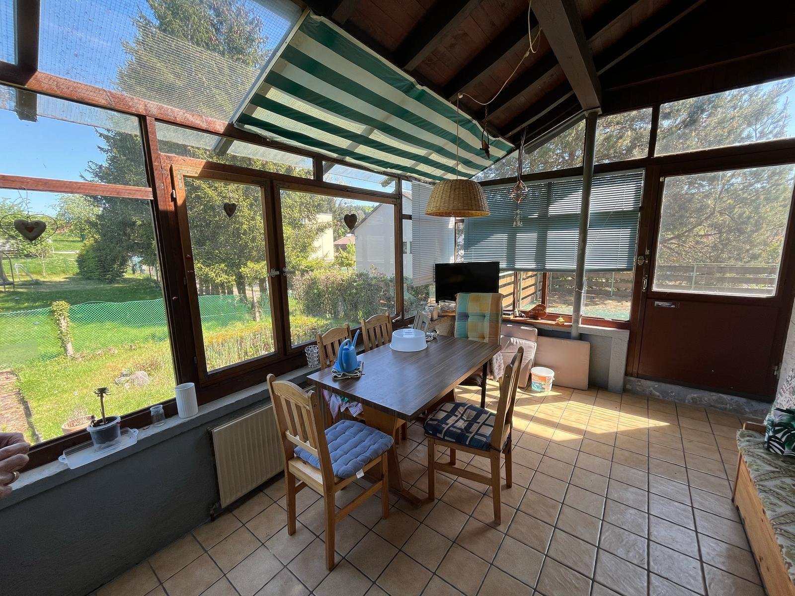 überdachter Balkon EG
