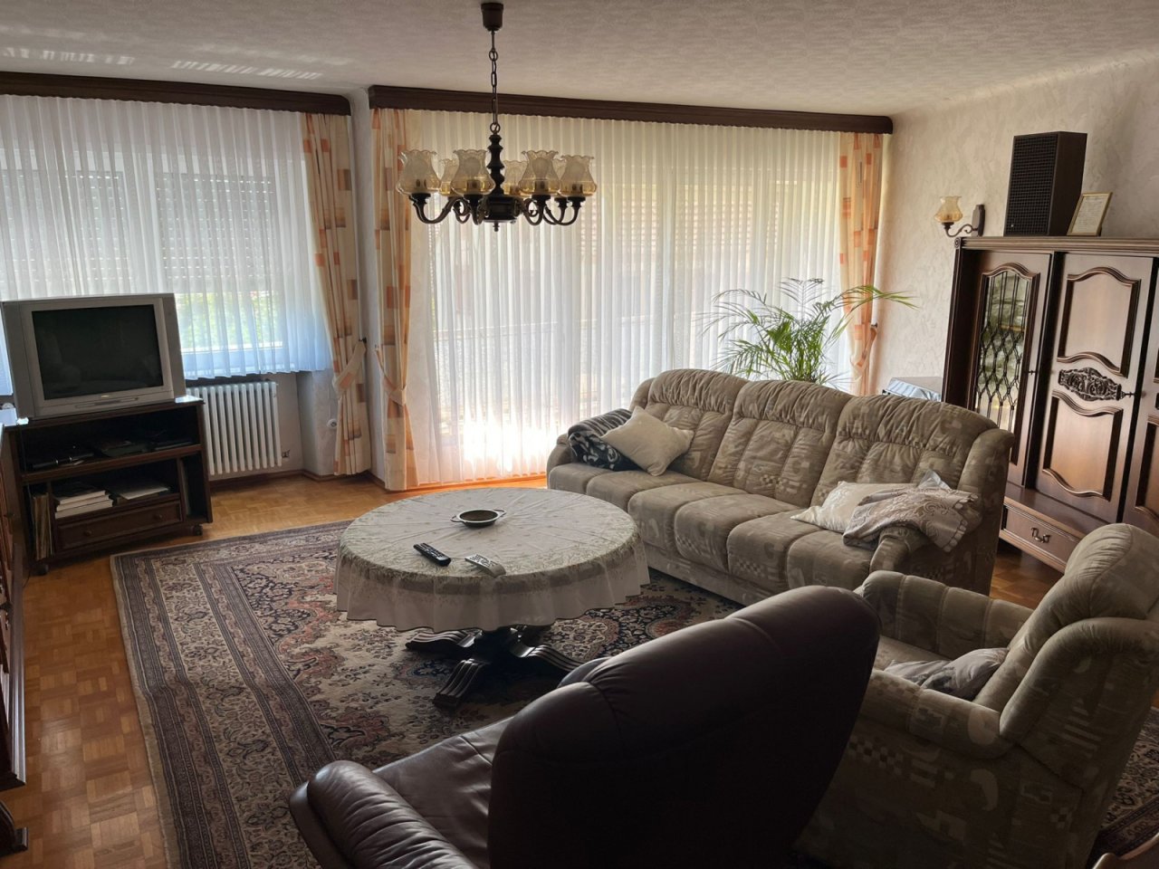 Wohn - Essbereich mit Balkon OG