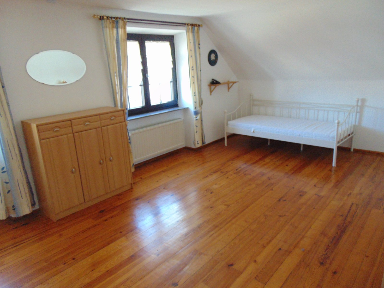 Schlafzimmer DG Schlafzimmer DG