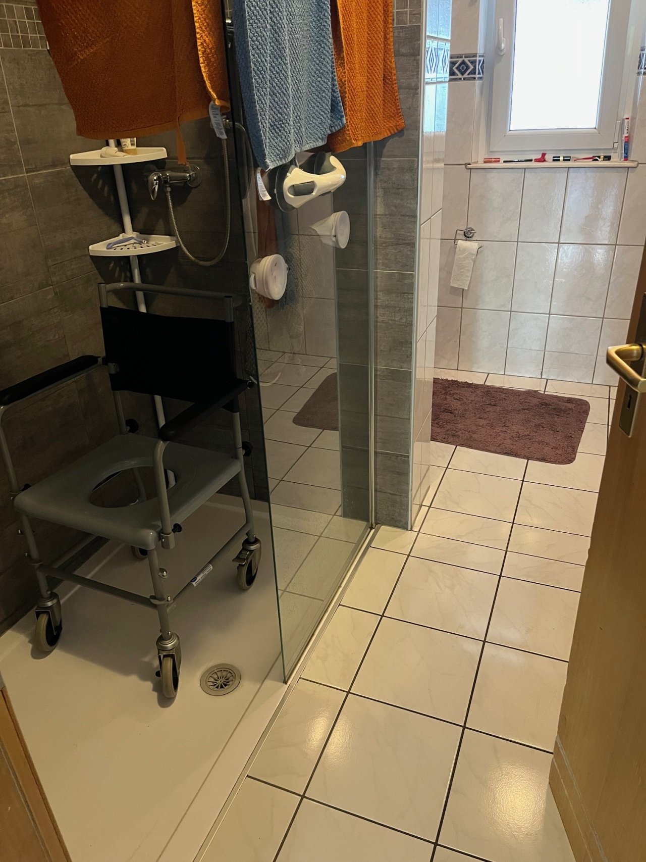 Bad Wohnung EG 2 FH