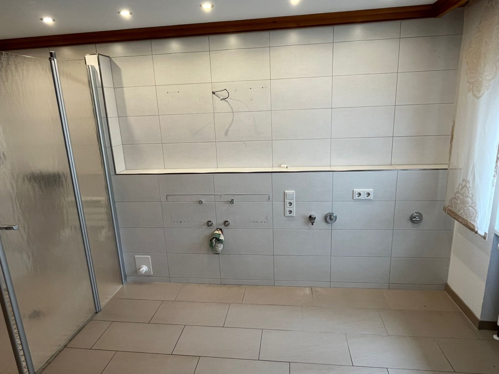 Hauswirtschaftsraum mit Dusche Hauswirtschaftsraum mit Dusche