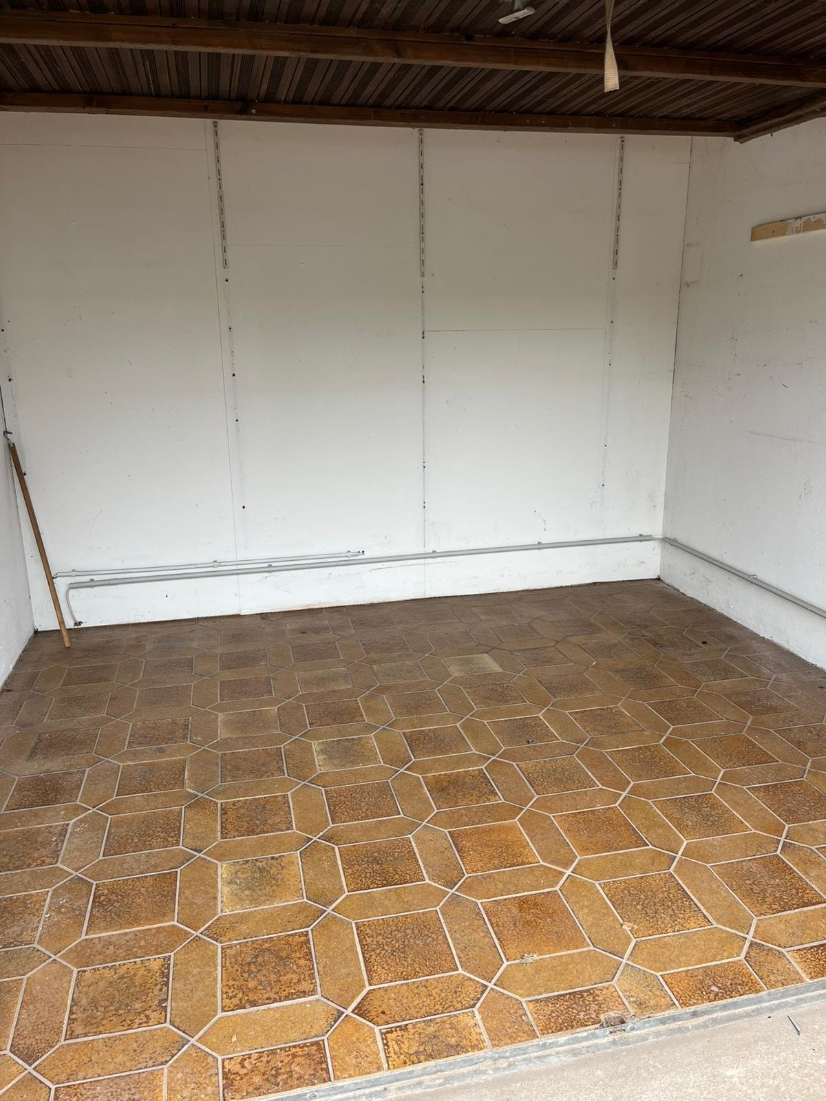 Garage ( Abstellraum ) Garage ( Abstellraum )