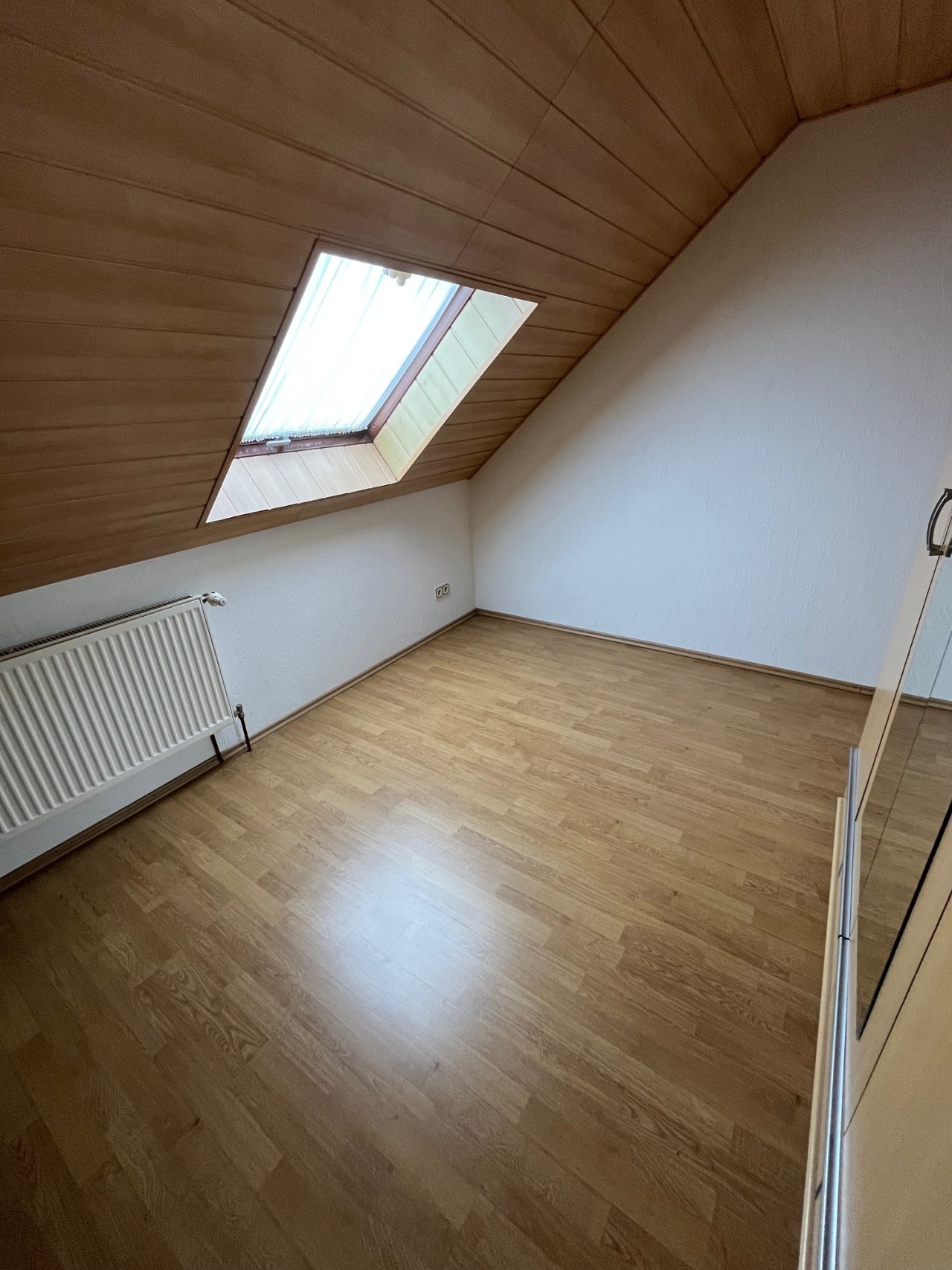 Schlafzimmer DG