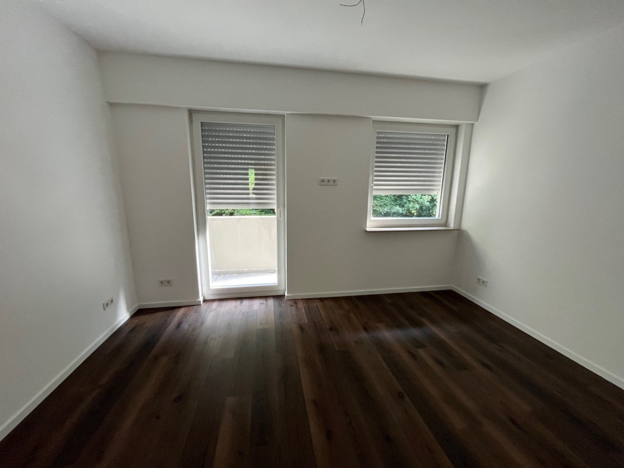 Schlafzimmer mit weiterem kleinen Balkon Schlafzimmer mit weiterem kleinen Balkon