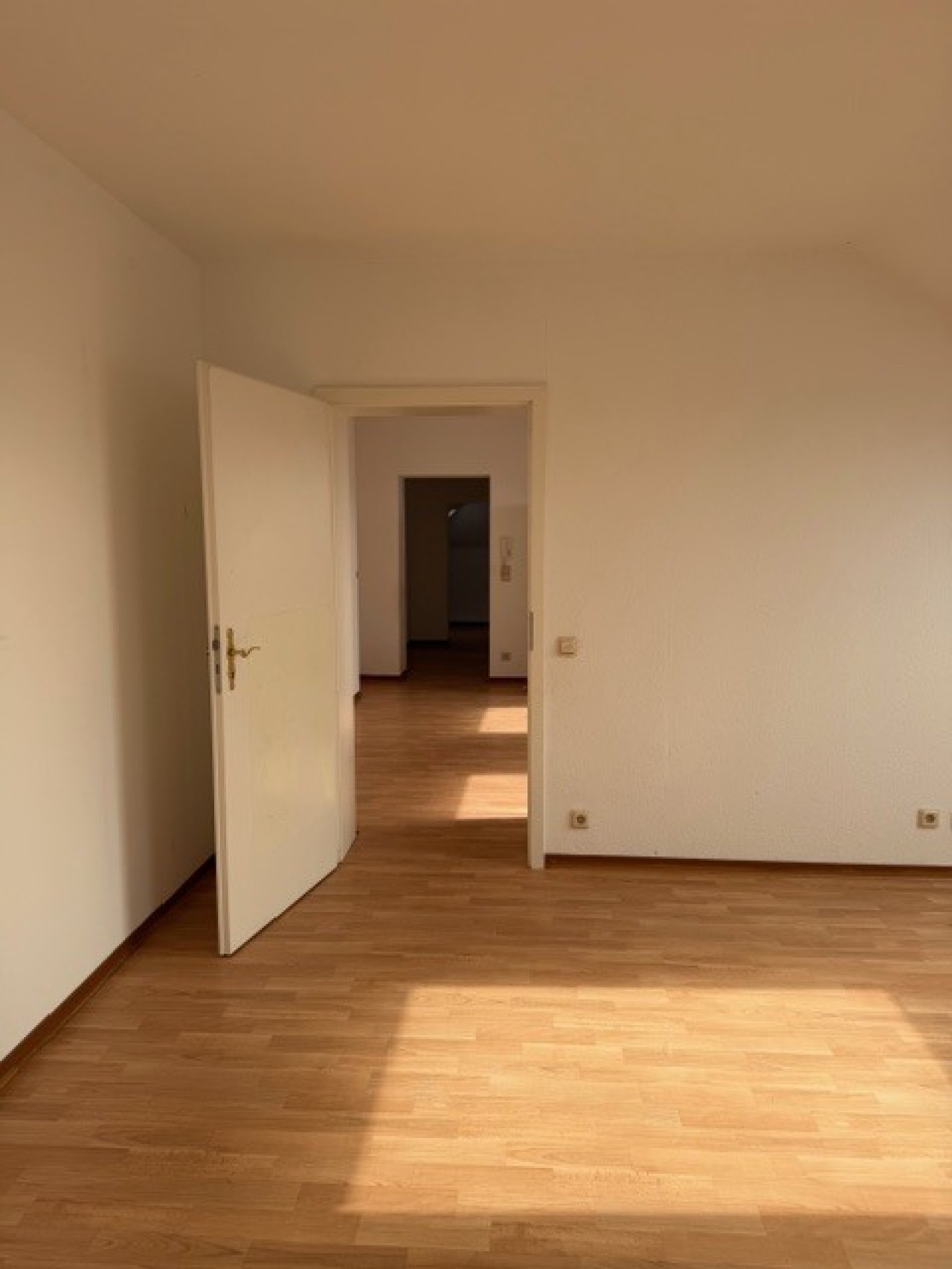 Schlafzimmer DG links