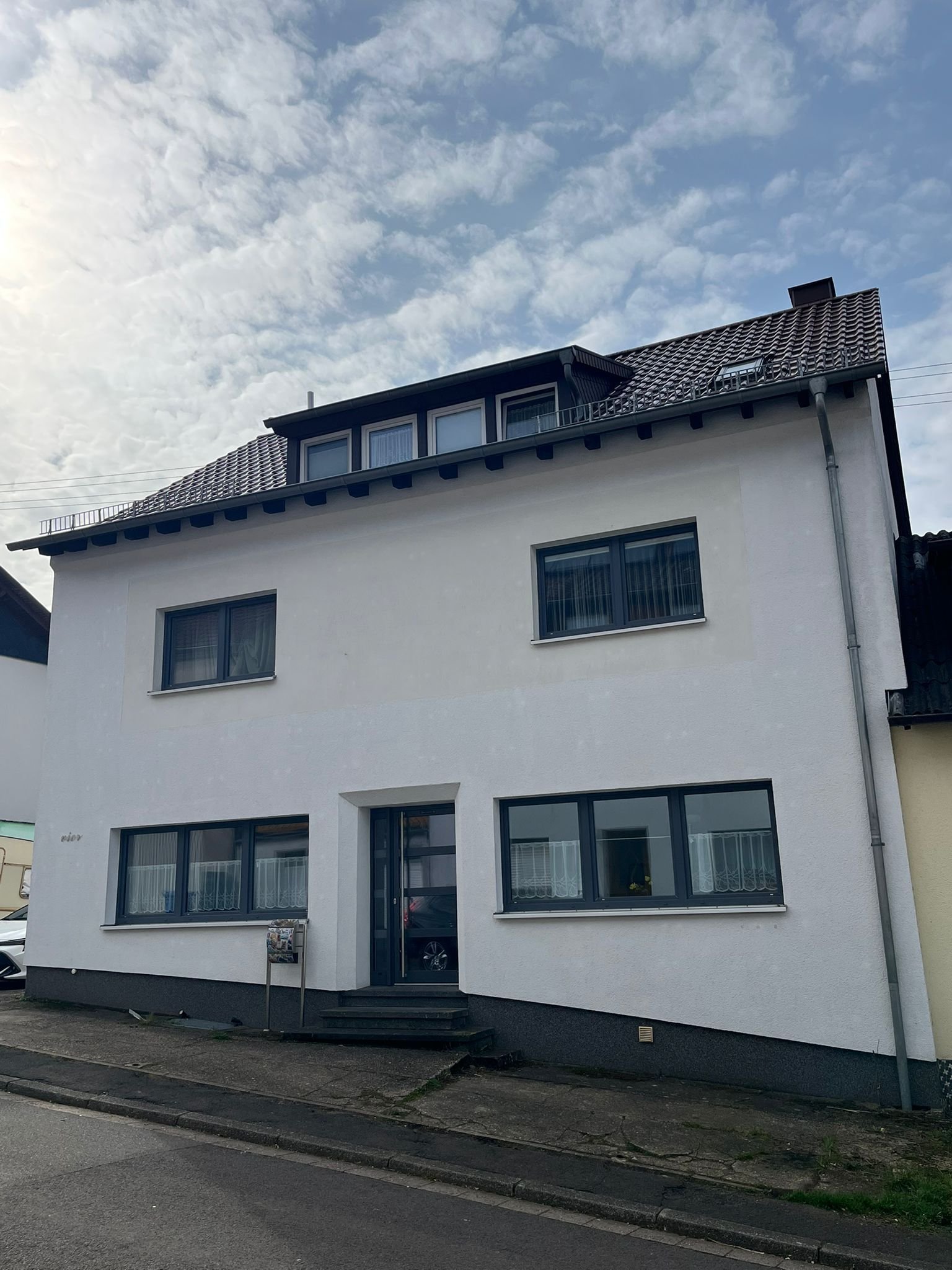 LIMBACH : 2014 energetisch SANIERTES Wohn- & Geschäftshaus mit PELLET - HEIZUNG ! 