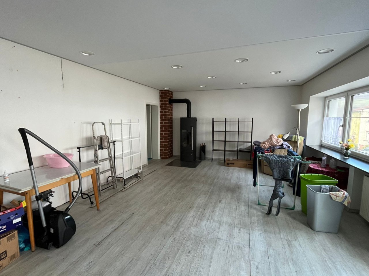 Gewerbefläche EG ( ehem. Friseursalon )