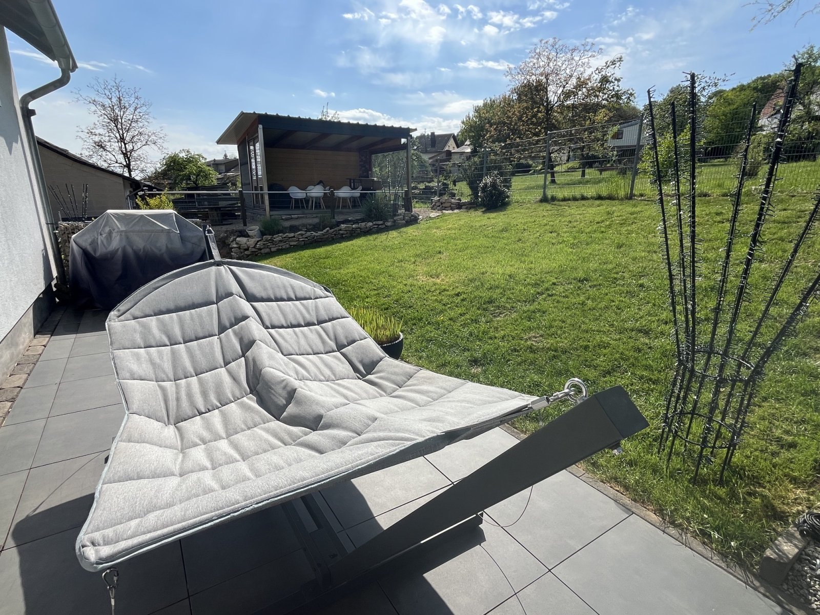 Terrasse mit Garten