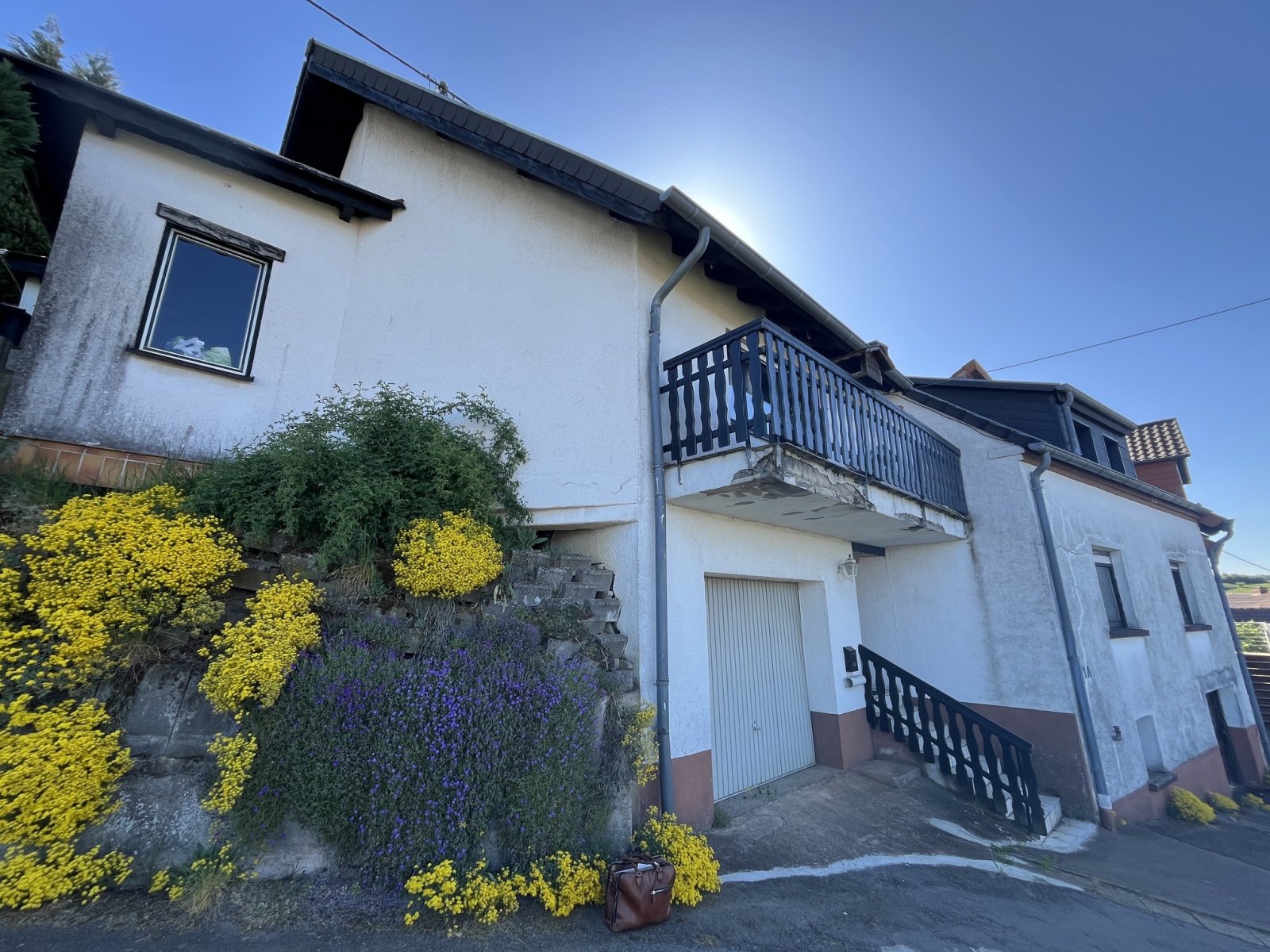 SCHEUERN : Haus mit EINLIEGERWOHNUNG für HANDWERKER in HÖHENLAGE mit WEITBLICK ! 