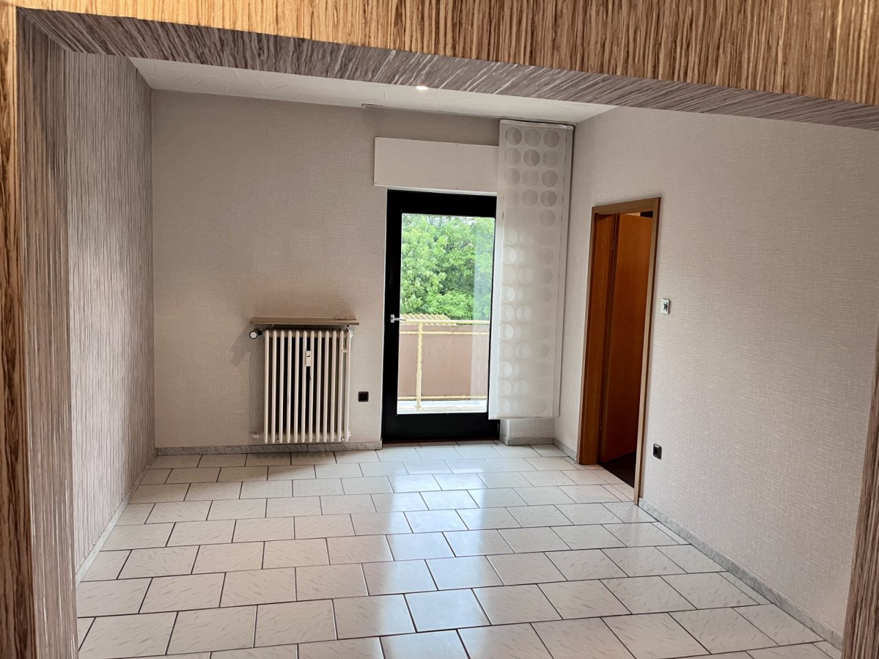 Wohnung OG ( leer )