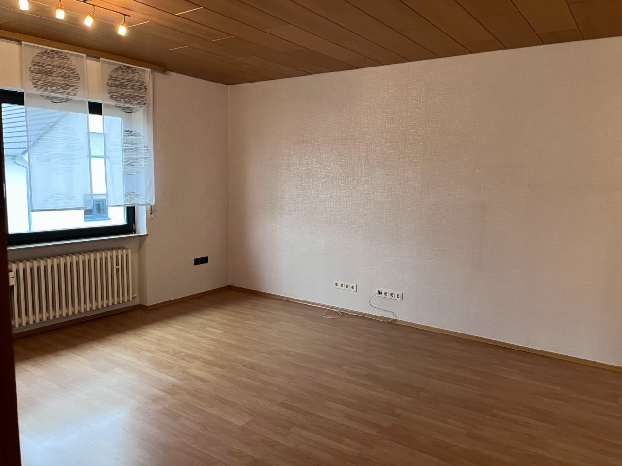 Wohnung OG ( leer )