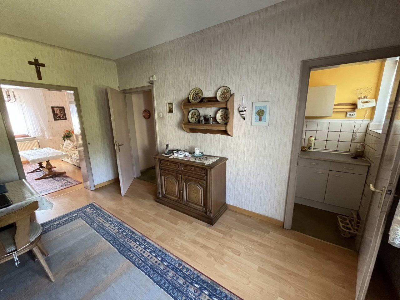 Esszimmer EG mit Zugang Küche EG Esszimmer EG mit Zugang Küche EG