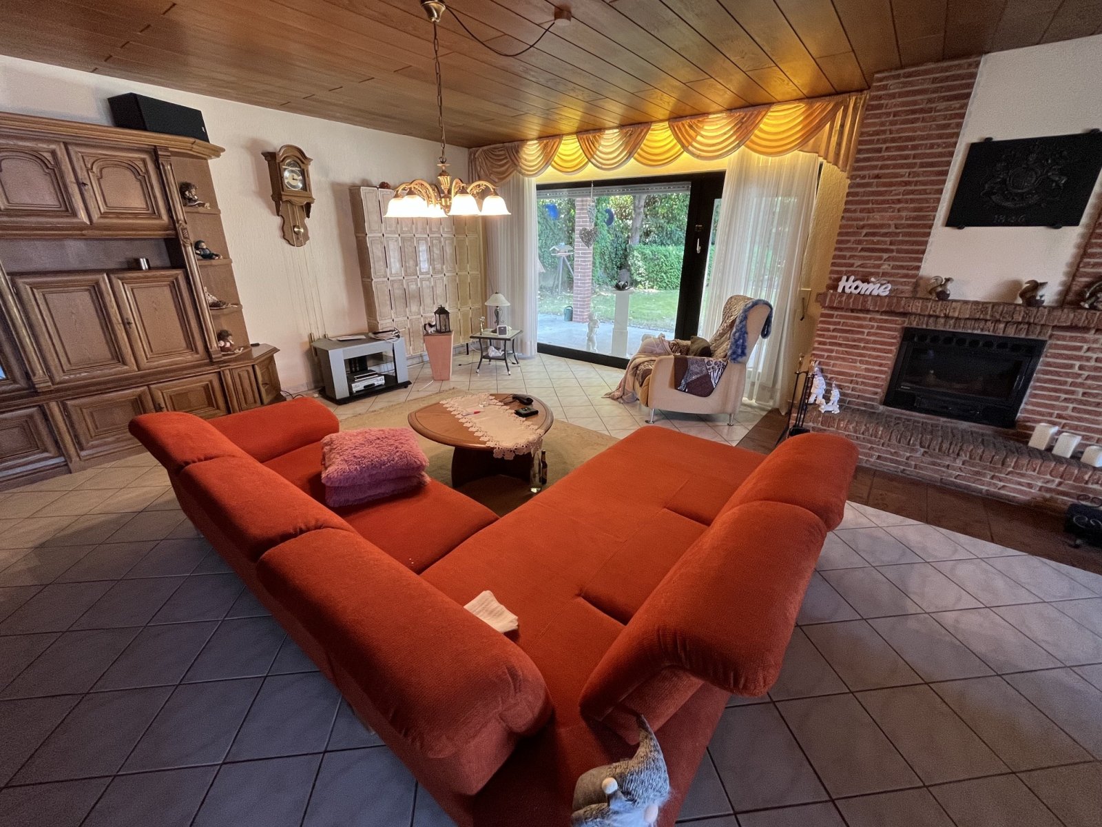 Wohnzimmer mit Zugang Terrasse
